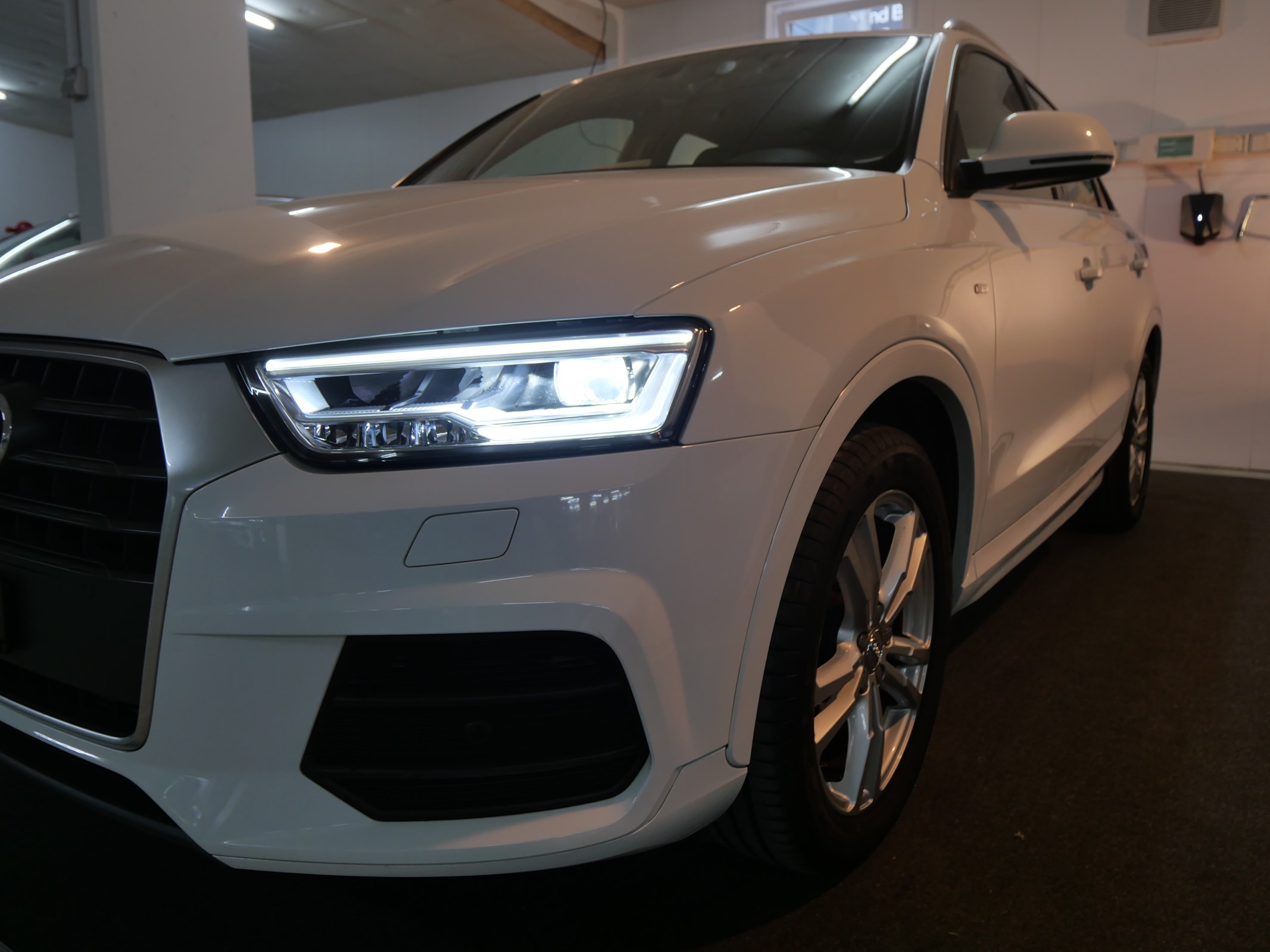 AUDI Q3 2.0 TFSI S line sport quattro S-tronic