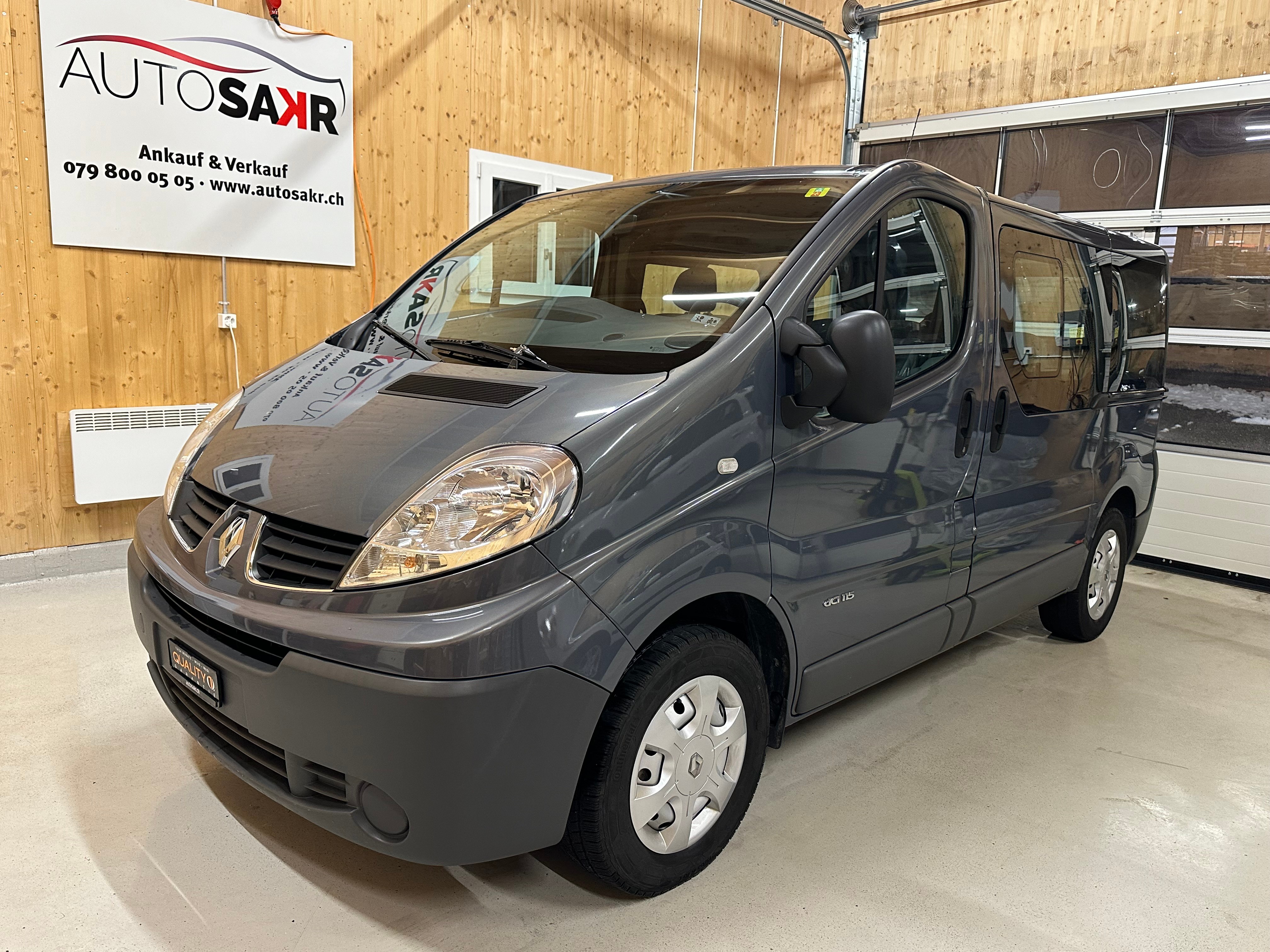 RENAULT Trafic 2.0 dCi Eco Passenger Authentique