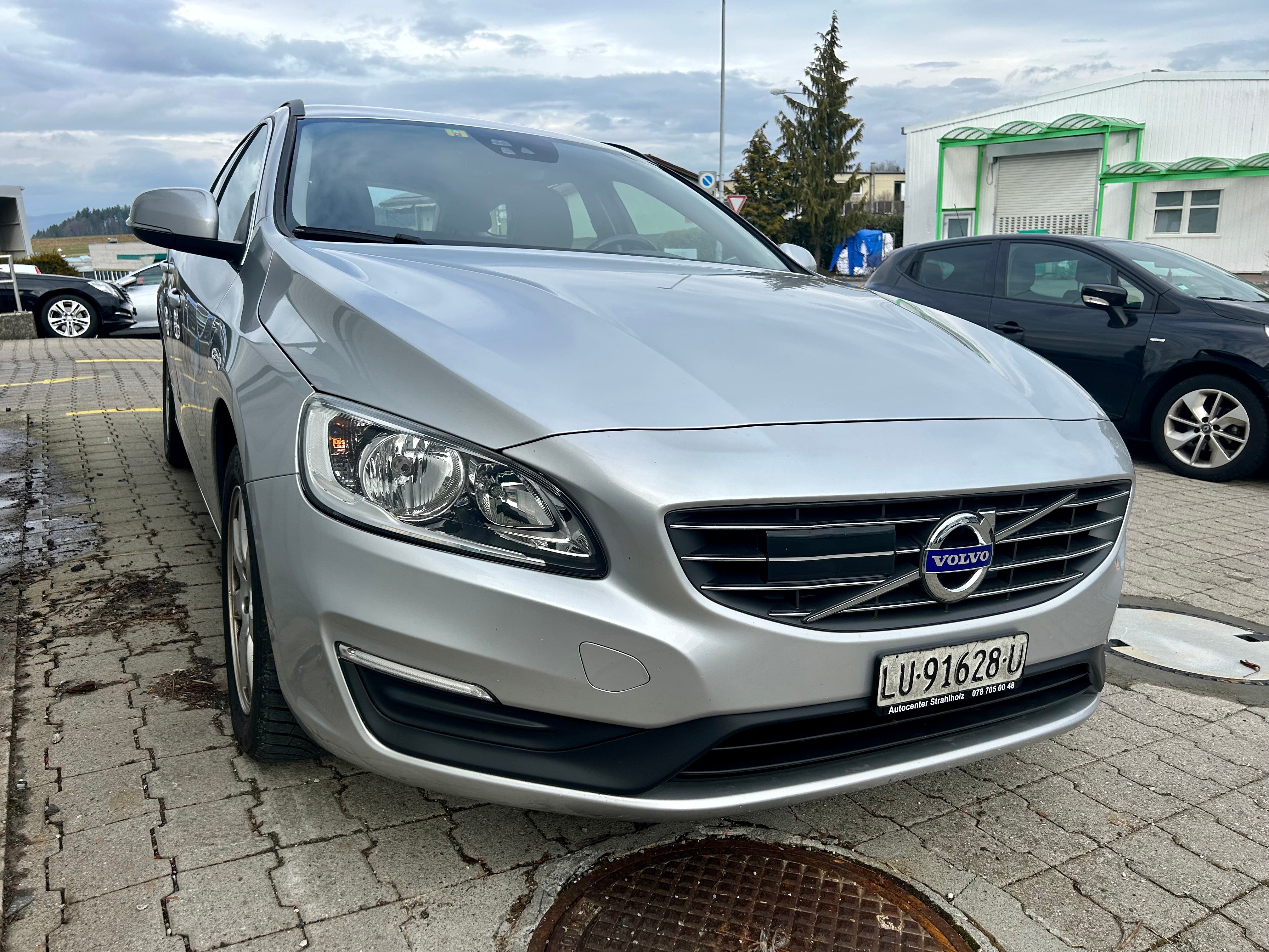 VOLVO V60 D3 Momentum Geartronic