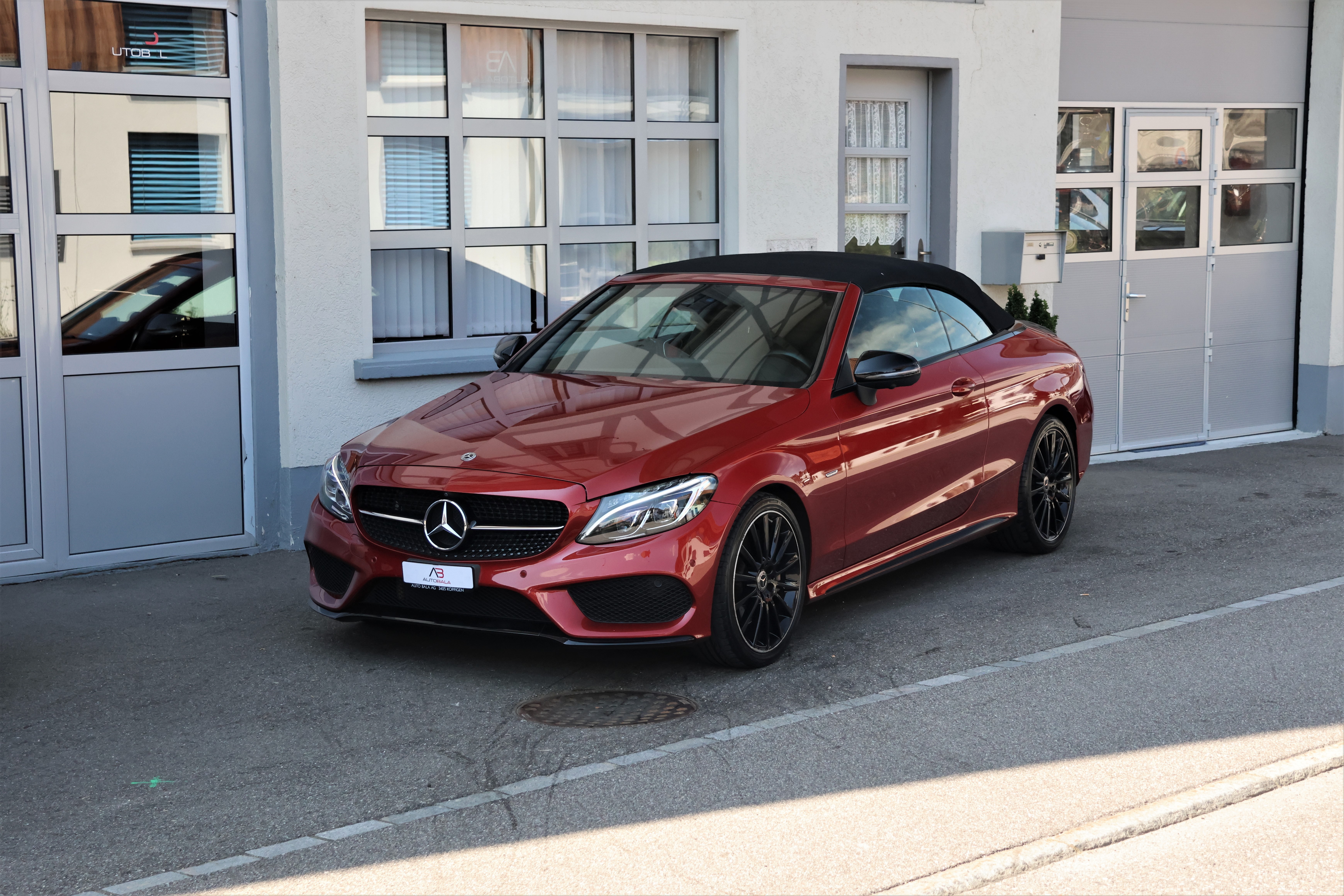 MERCEDES-BENZ C 300 Cabriolet AMG Line 9G-Tronic