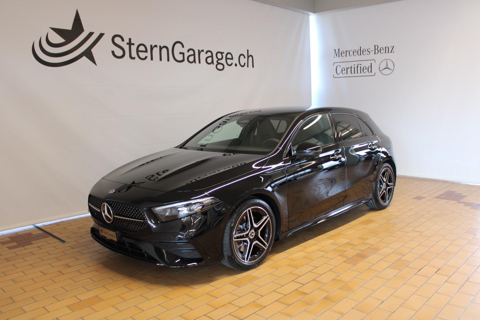 MERCEDES-BENZ A 220 4Matic AMG Line