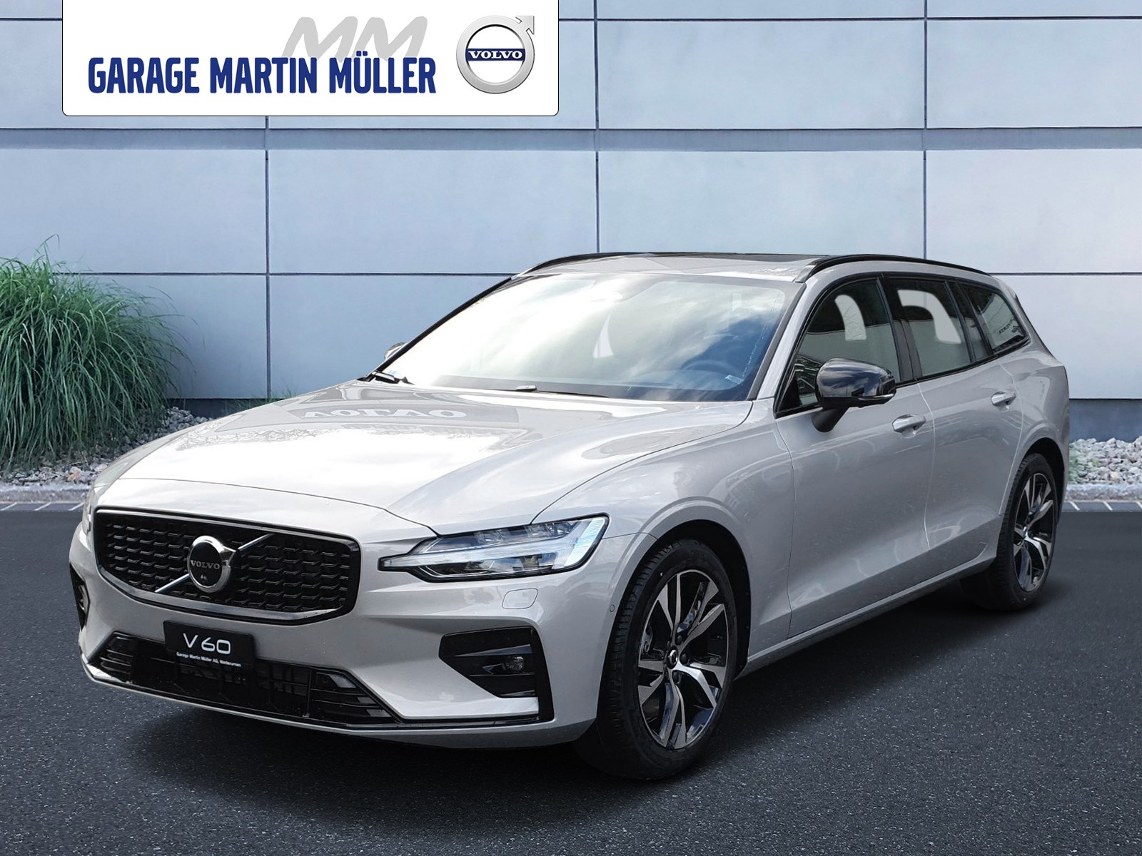 VOLVO V60 2.0 B5 MH Ultimate Dark AWD