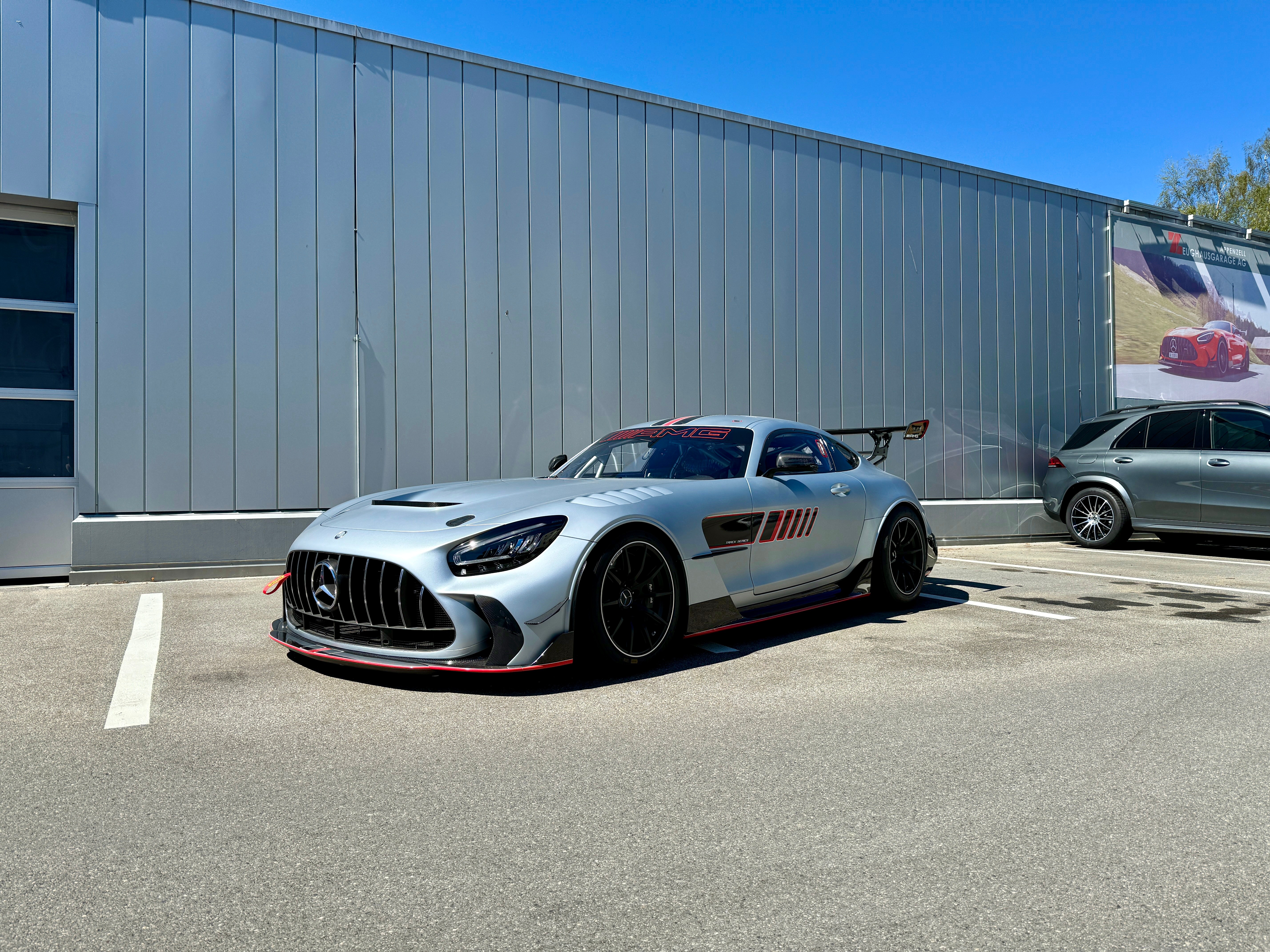 MERCEDES-BENZ AMG GT Track Series