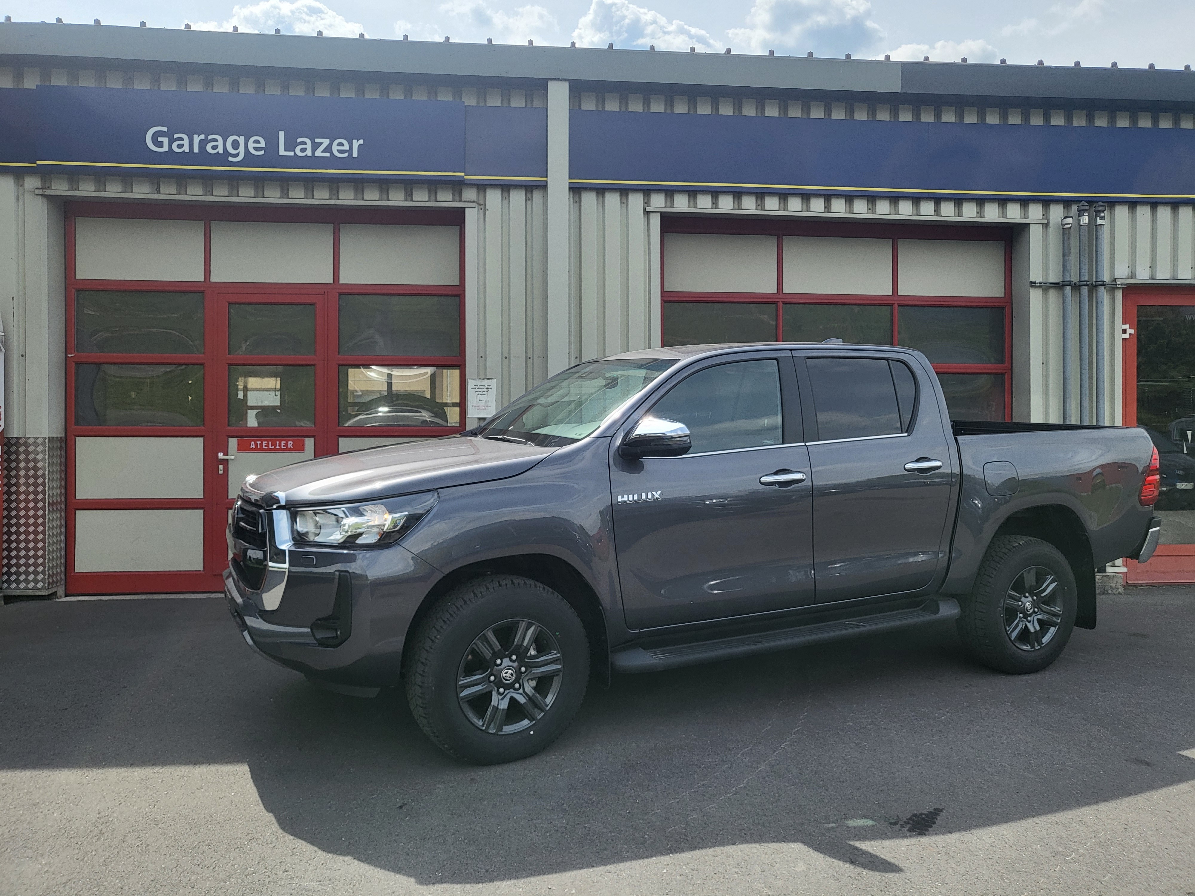 TOYOTA Hilux 2.8D-4D Style Double Cab 4x4 A