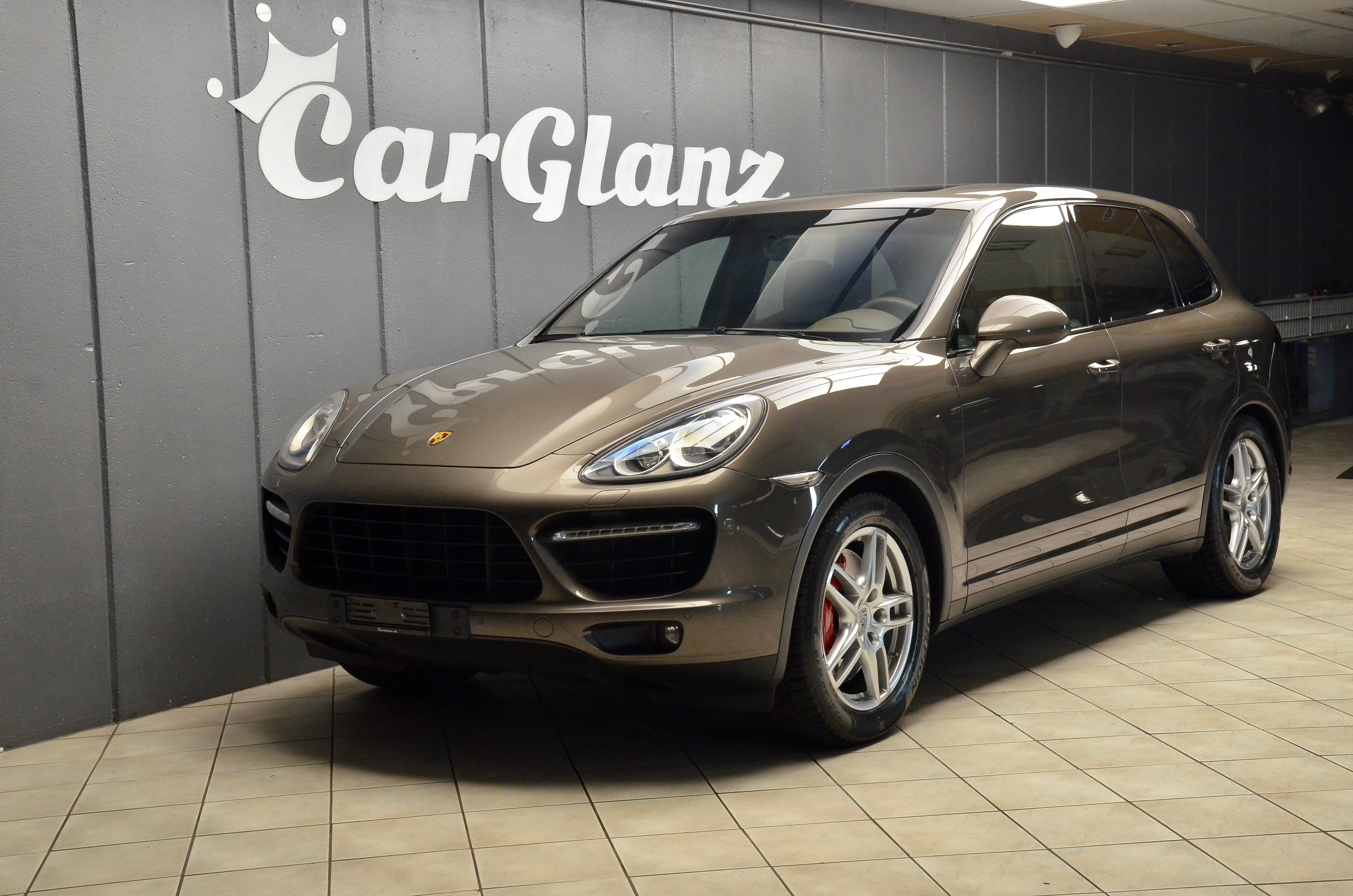 PORSCHE Cayenne Turbo