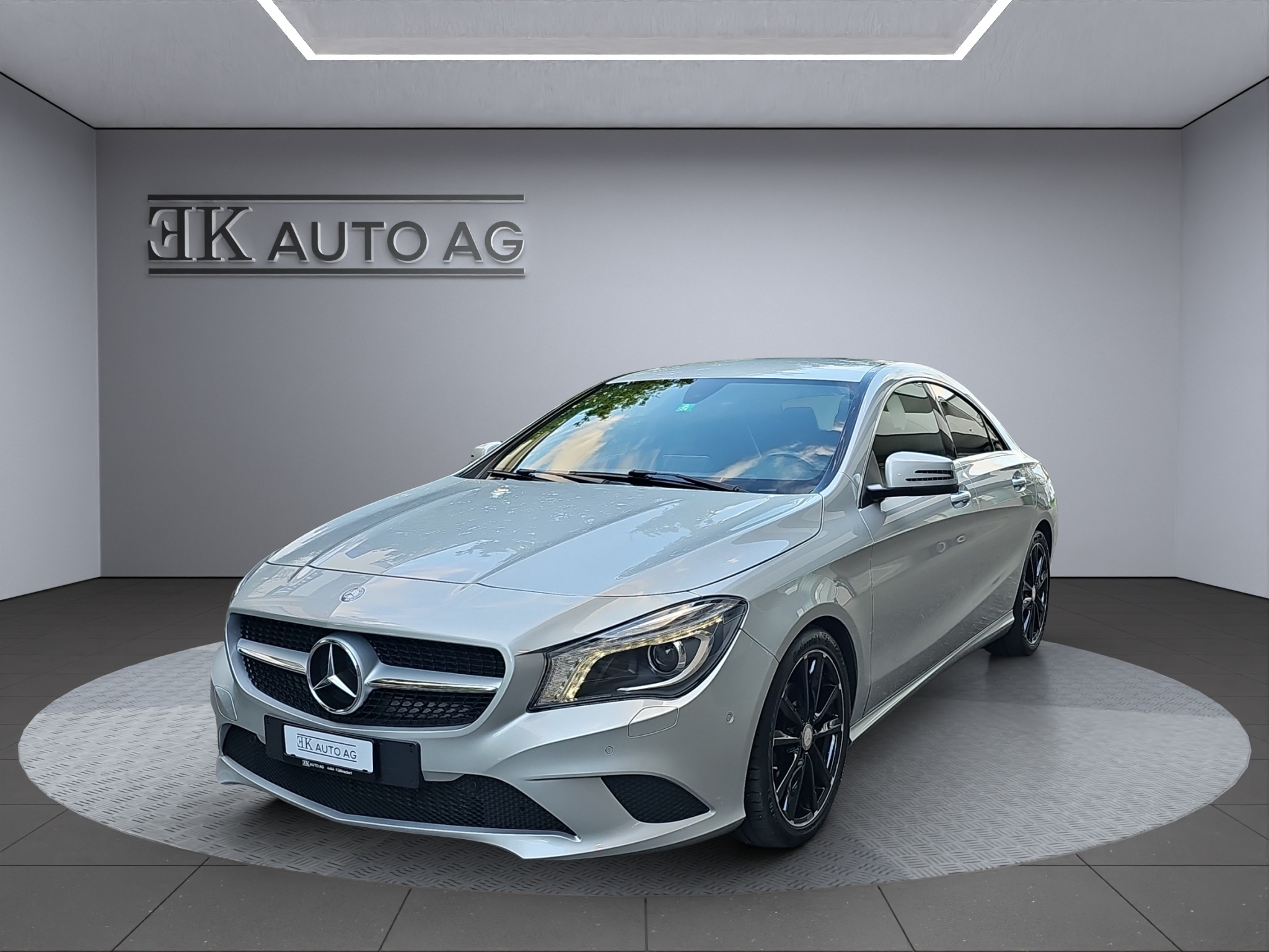 MERCEDES-BENZ CLA 200 CDI Urban 7G-DCT