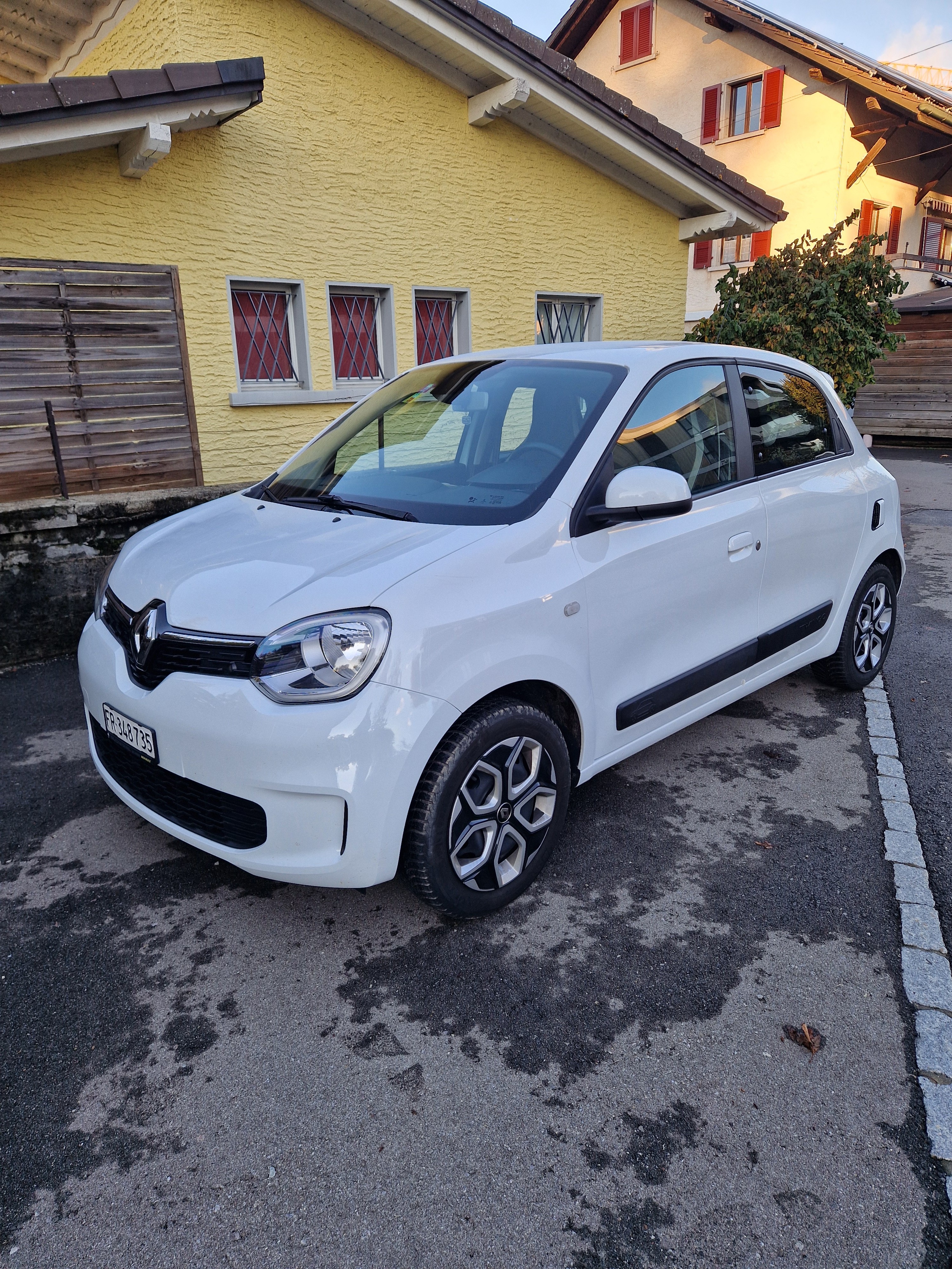 RENAULT Twingo SCe 75 Zen