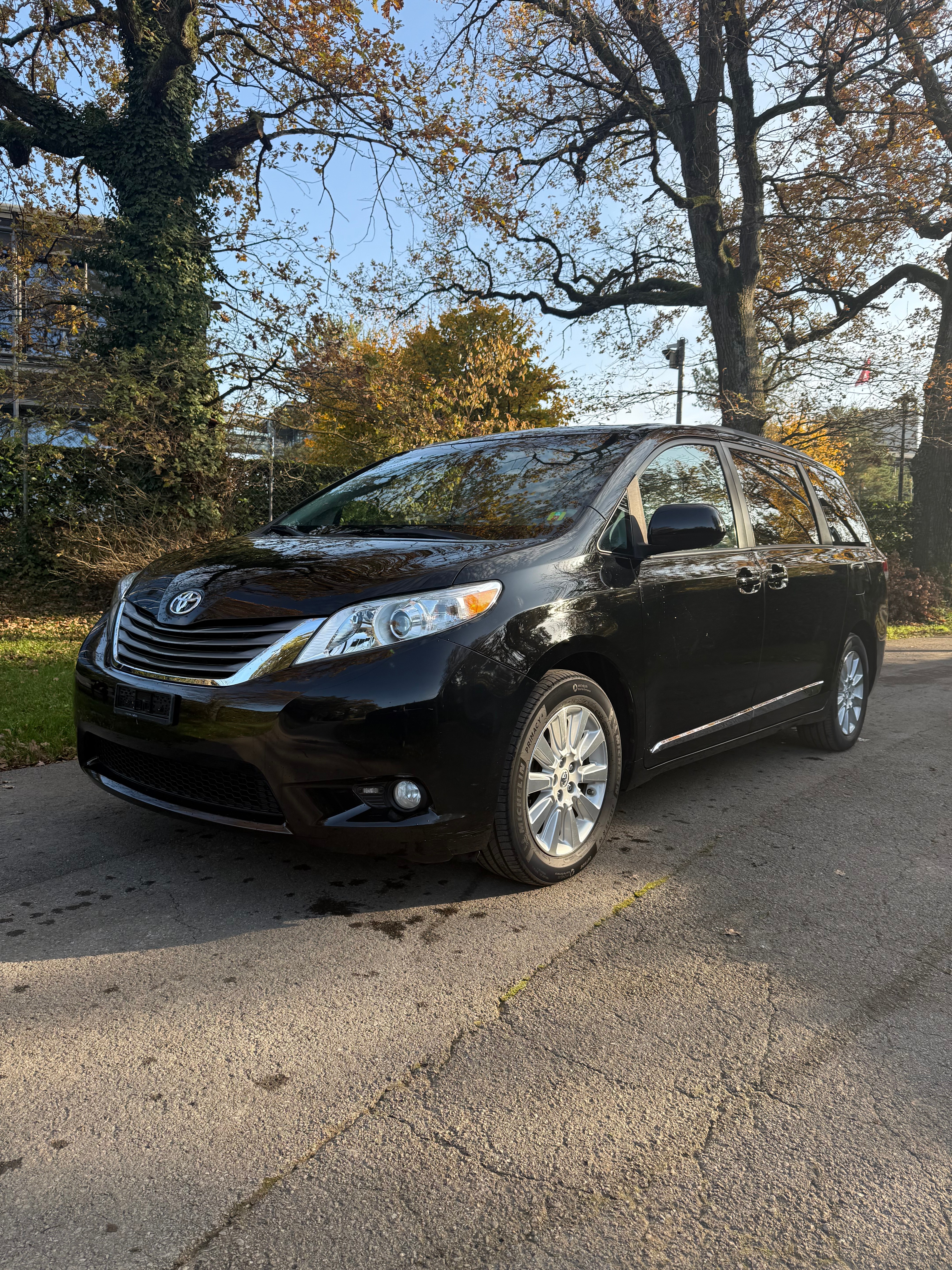 TOYOTA Sienna 3.5 A 4WD