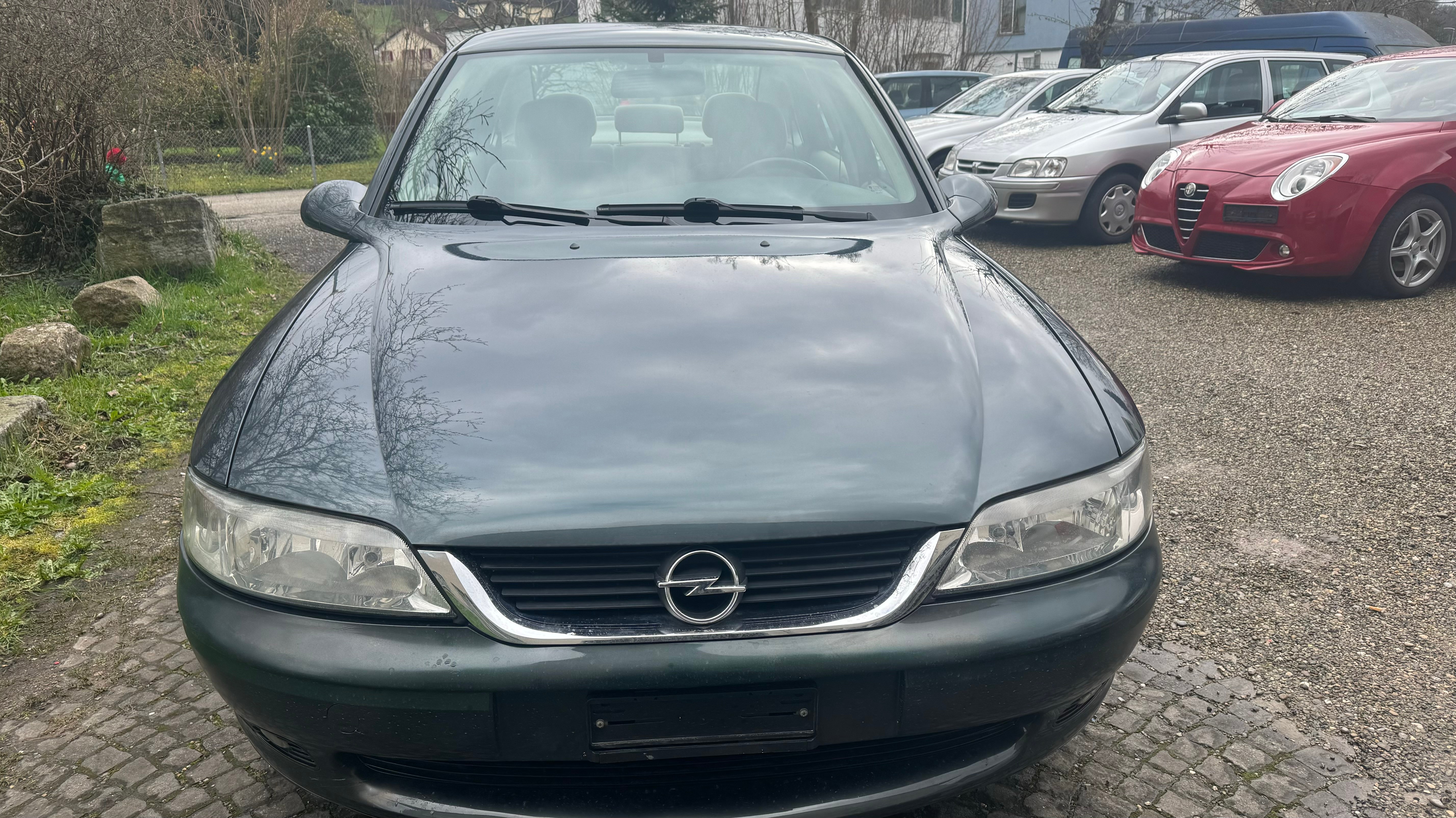 OPEL Vectra 2.0i 16V Comfort