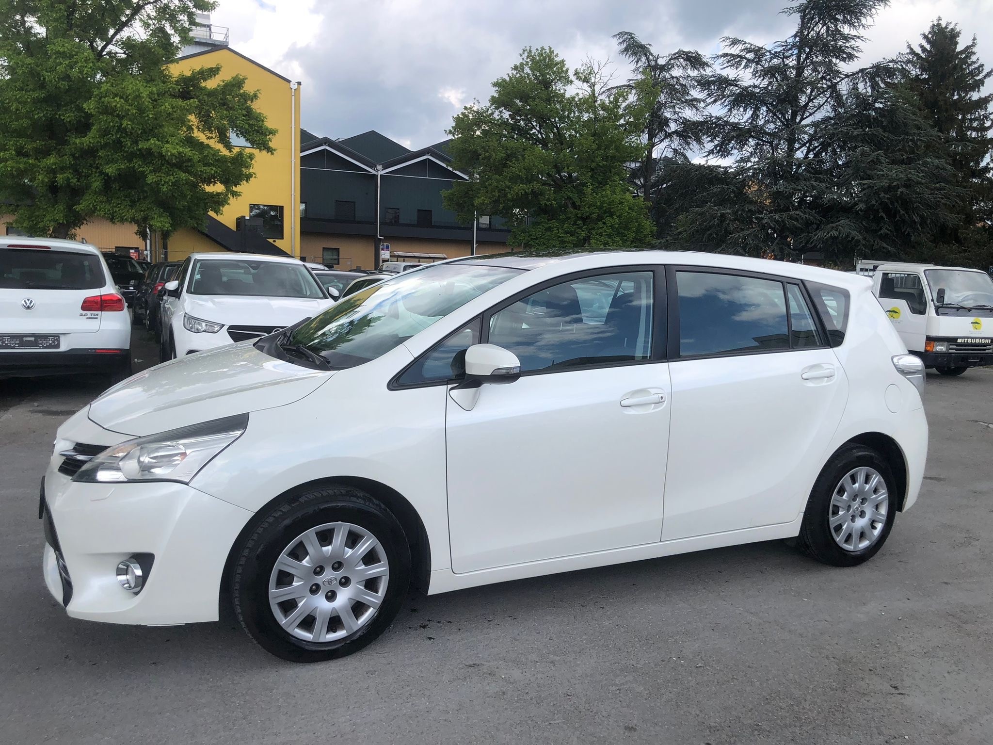 TOYOTA Verso 2.0 D-4D Sol