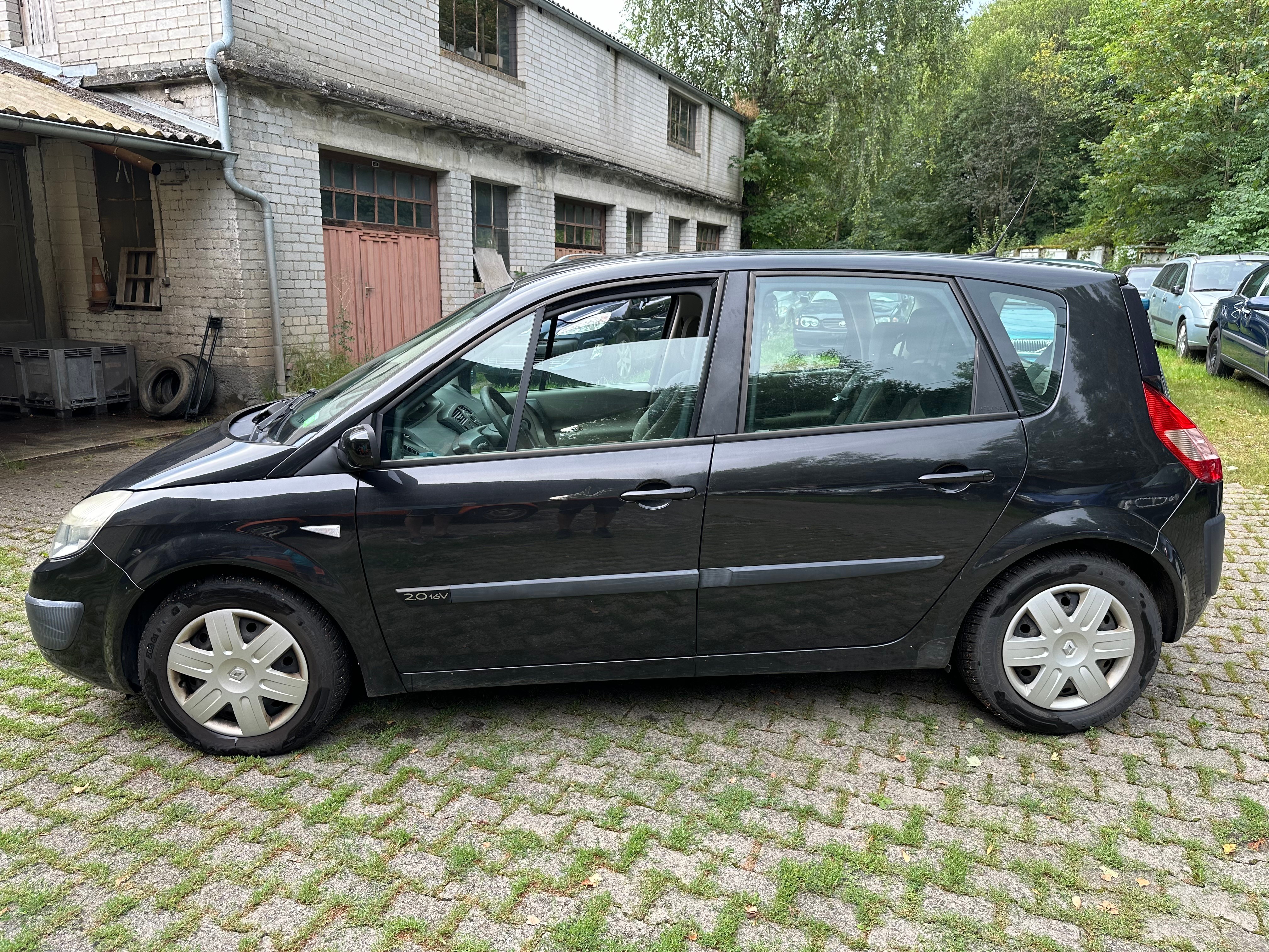 RENAULT Scénic 2.0 16V Dynamique