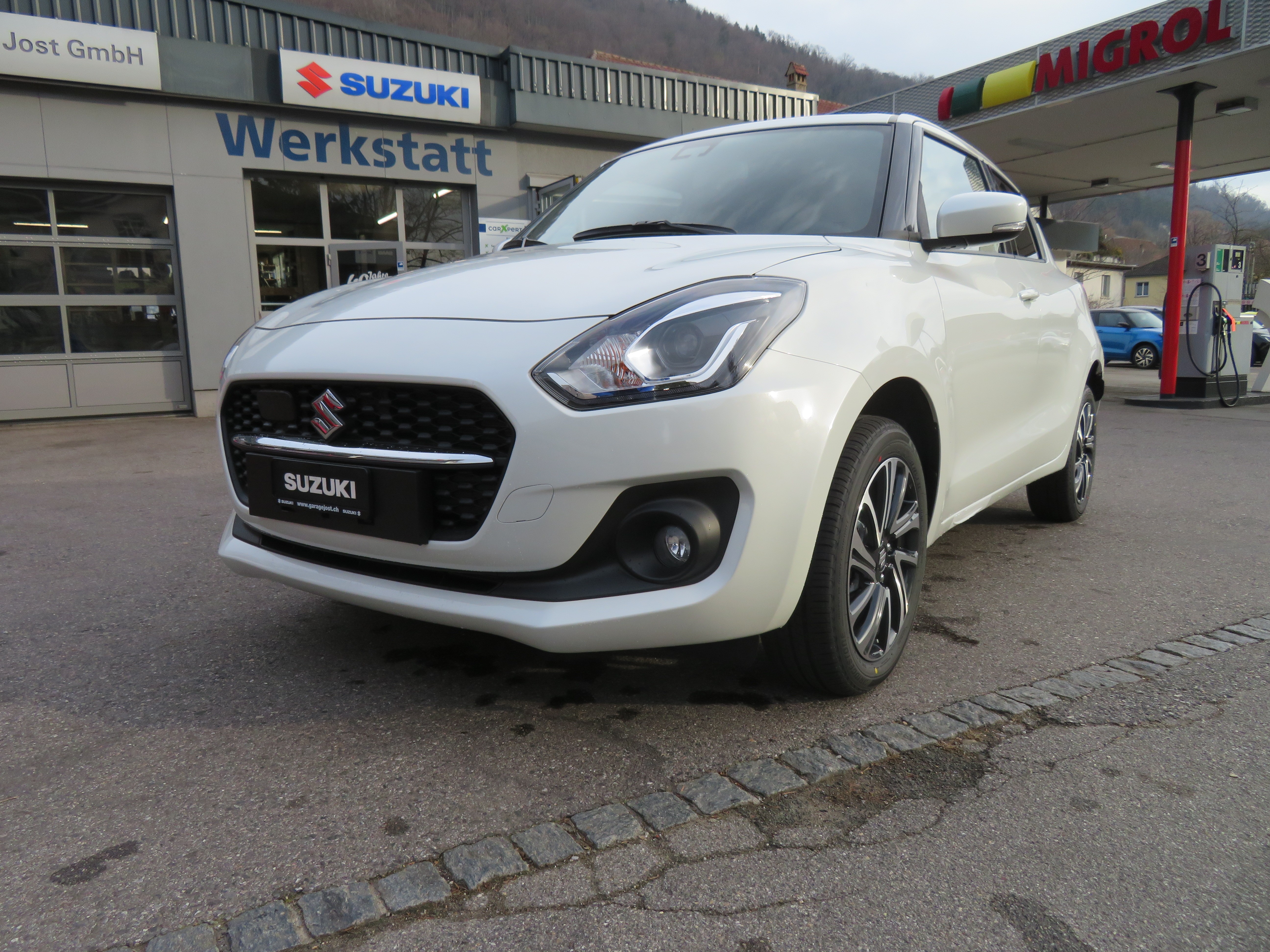 SUZUKI Swift 1.2 Compact Top 4x4 Hybrid