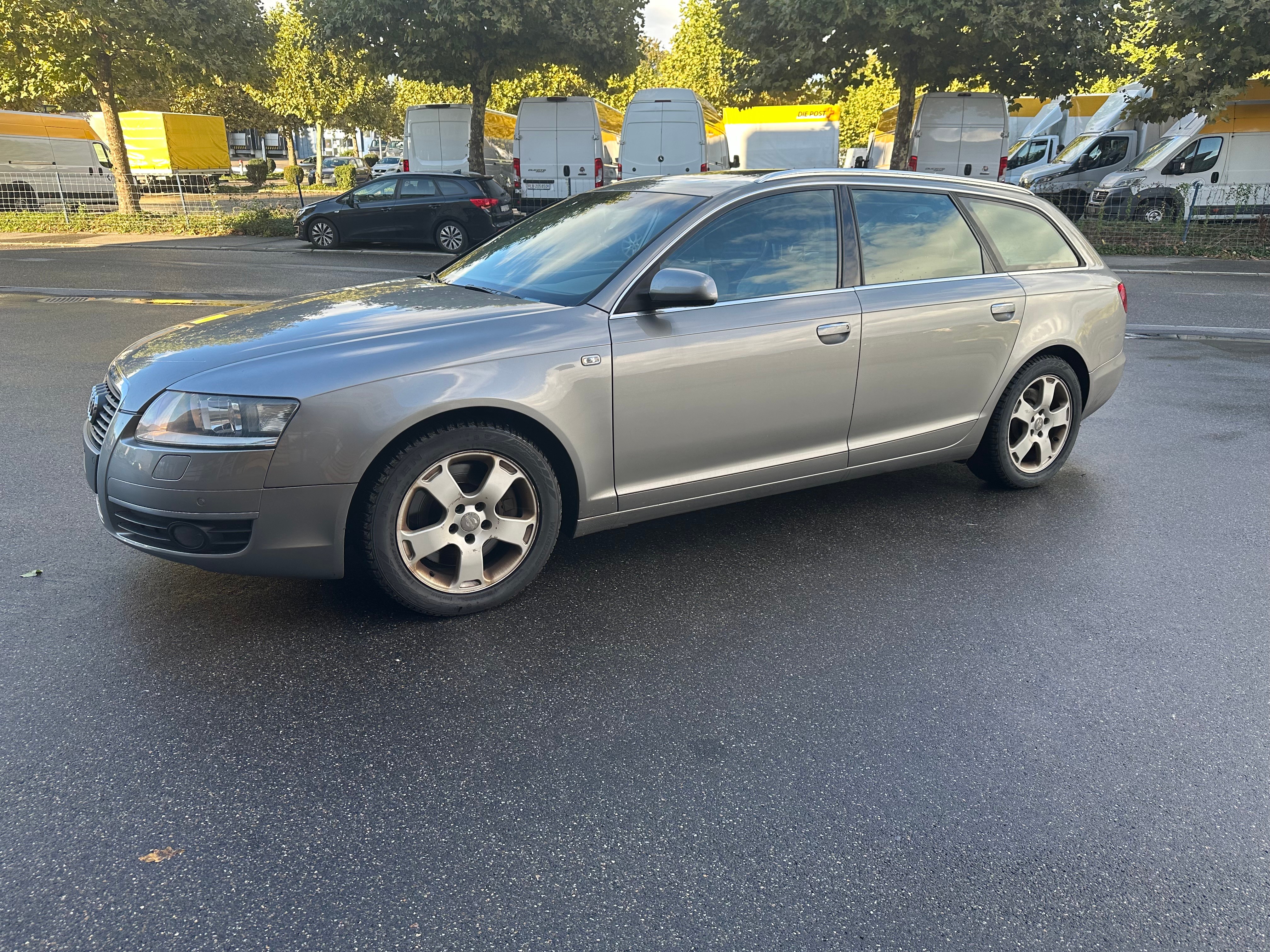 AUDI A6 Avant 4.2 V8 quattro tiptronic