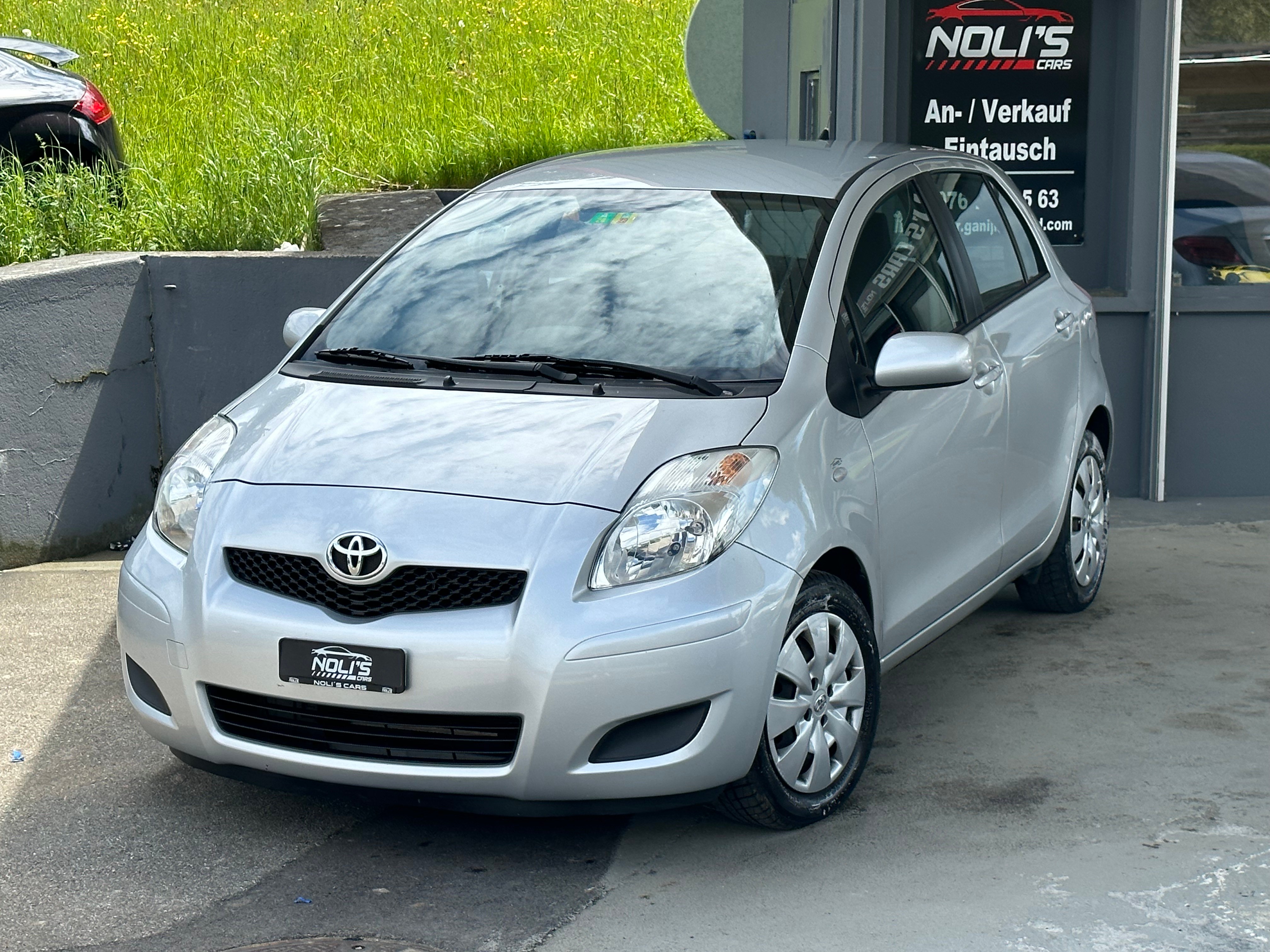 TOYOTA Yaris 1.33 Linea Luna