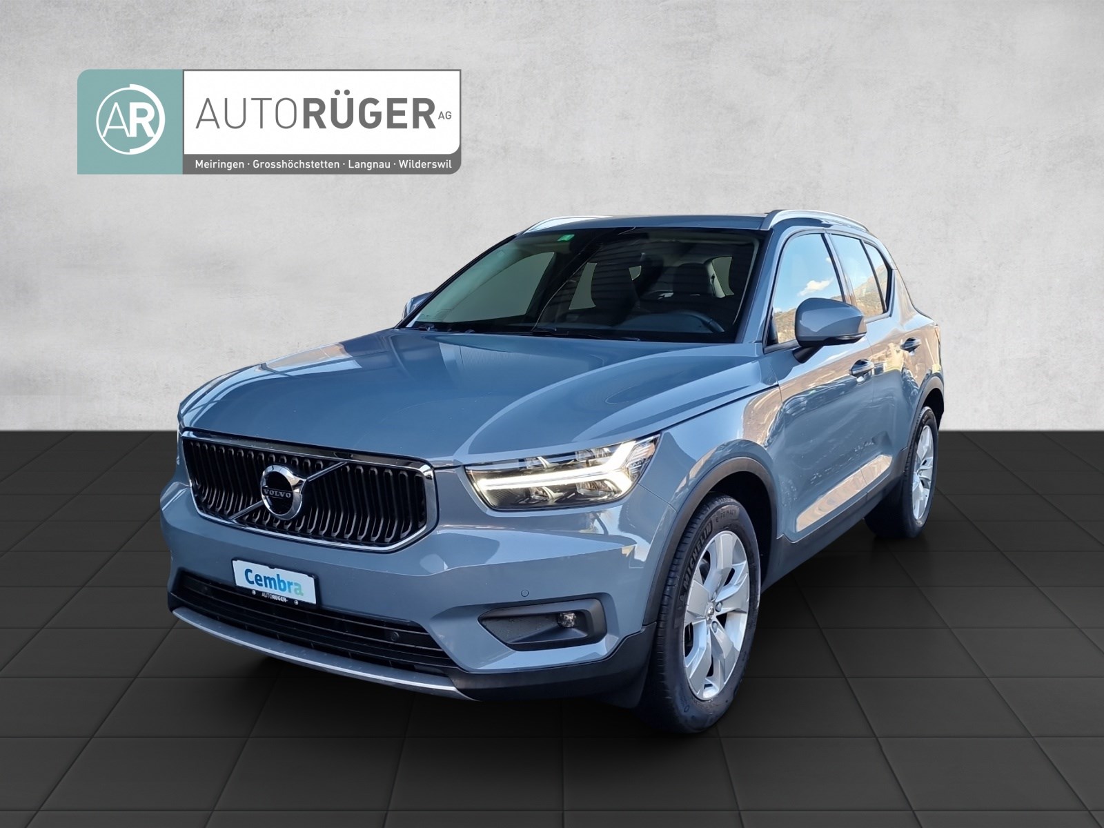 VOLVO XC40 B4 Benzin Mild Hybrid AWD Momentum Geartronic