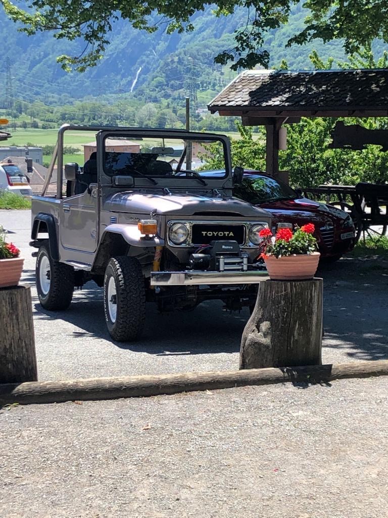 TOYOTA LAND CRUISER FJ 40