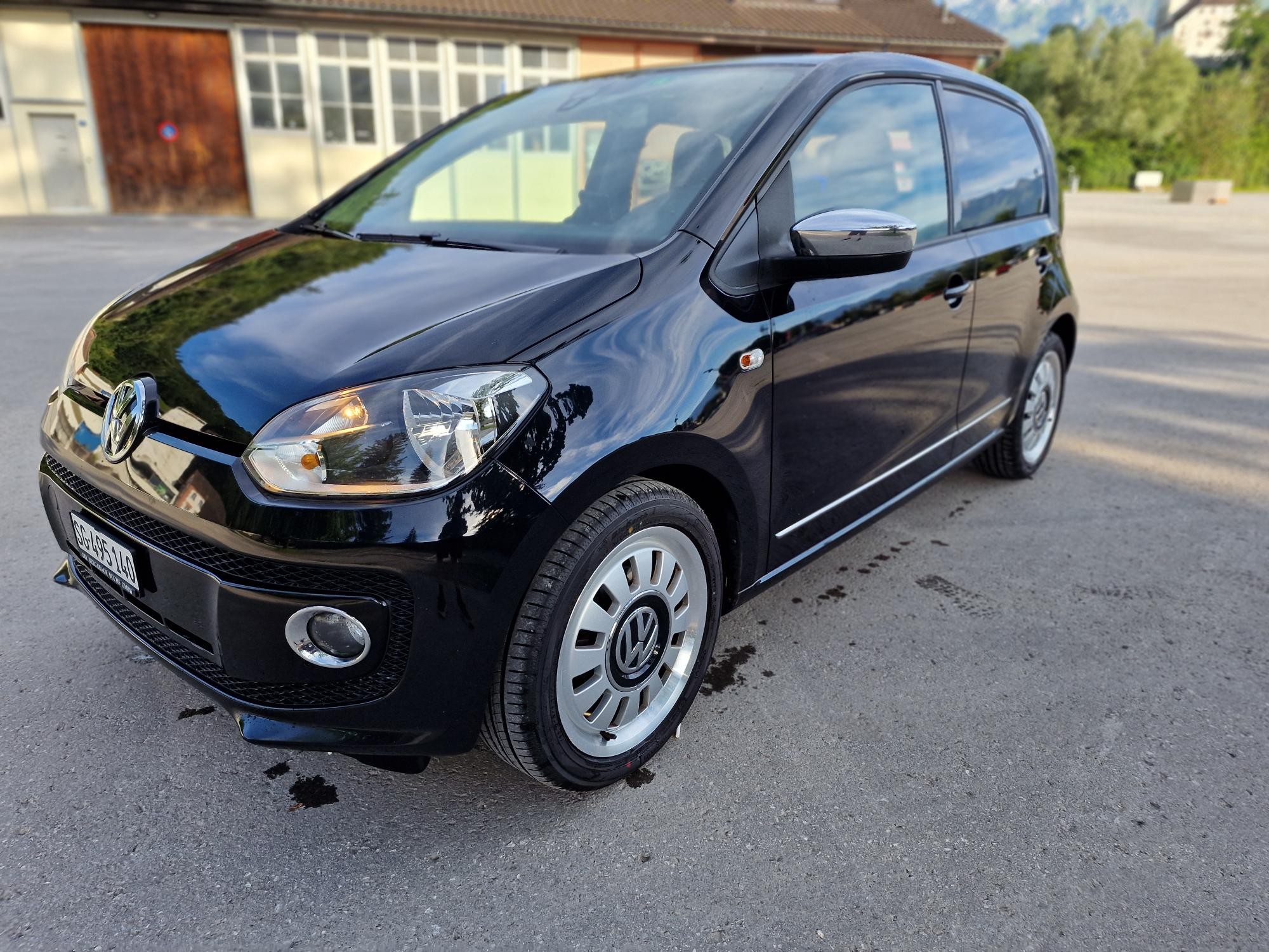 VW Up 1.0 black up Art on Ice ASG