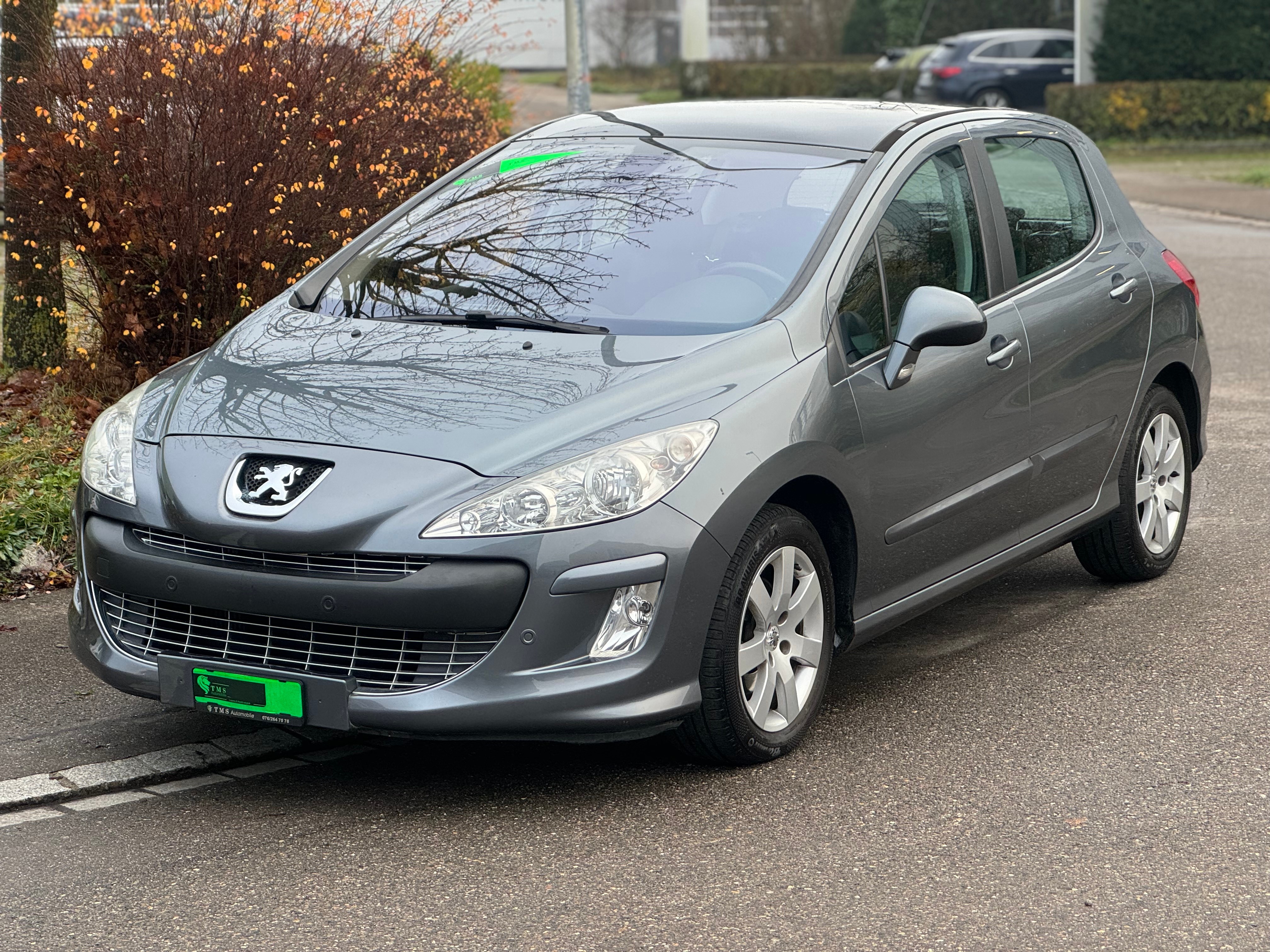 PEUGEOT 308 1.6 16V T Black&Silver Automatic