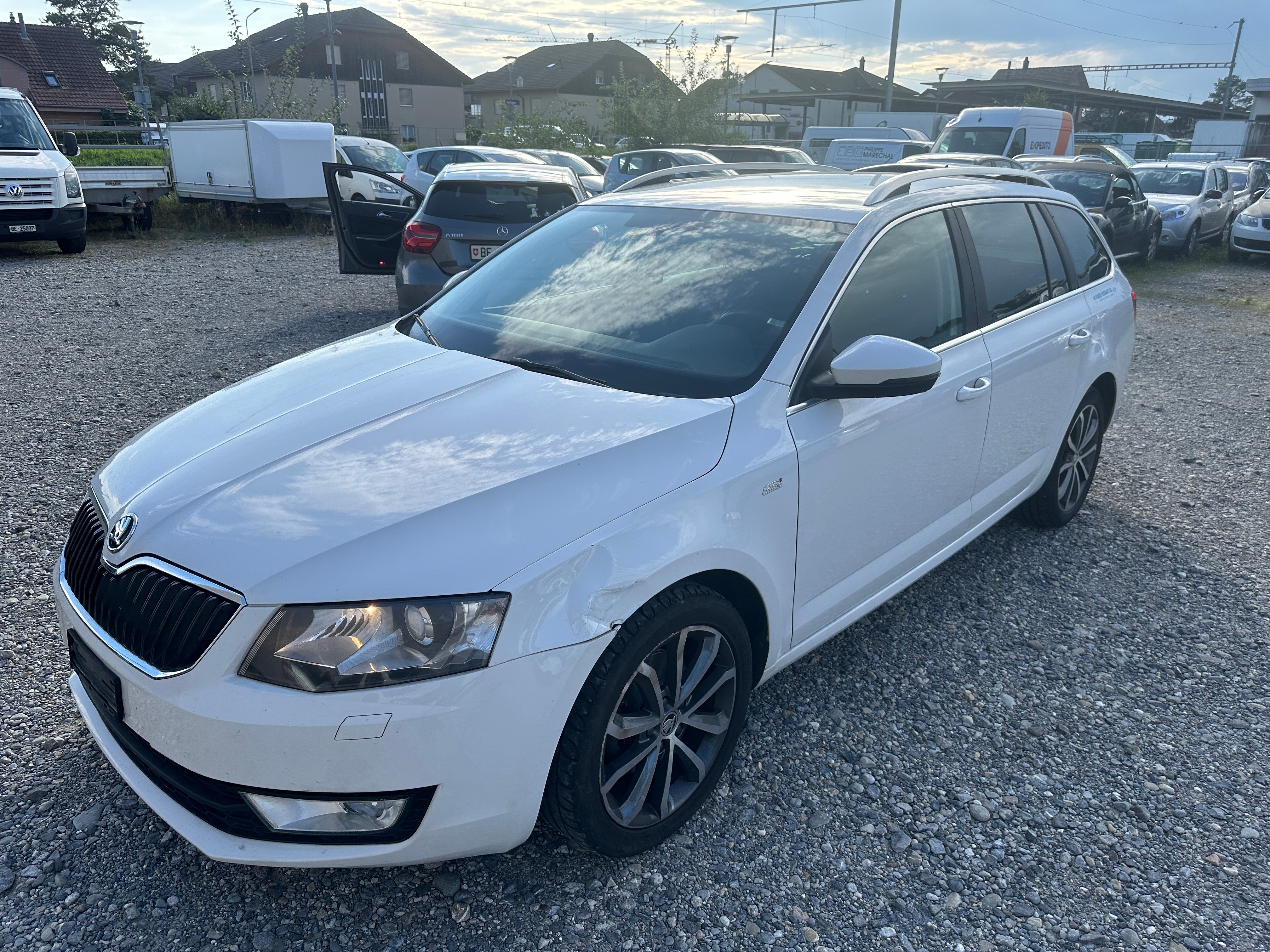 SKODA Octavia Combi 1.6 TDI Swiss Edition 4x4