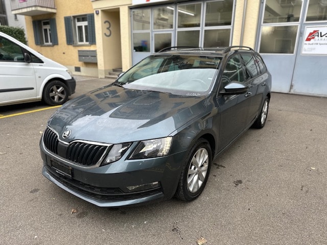 SKODA Octavia Combi 1.8 TSI Clever DSG