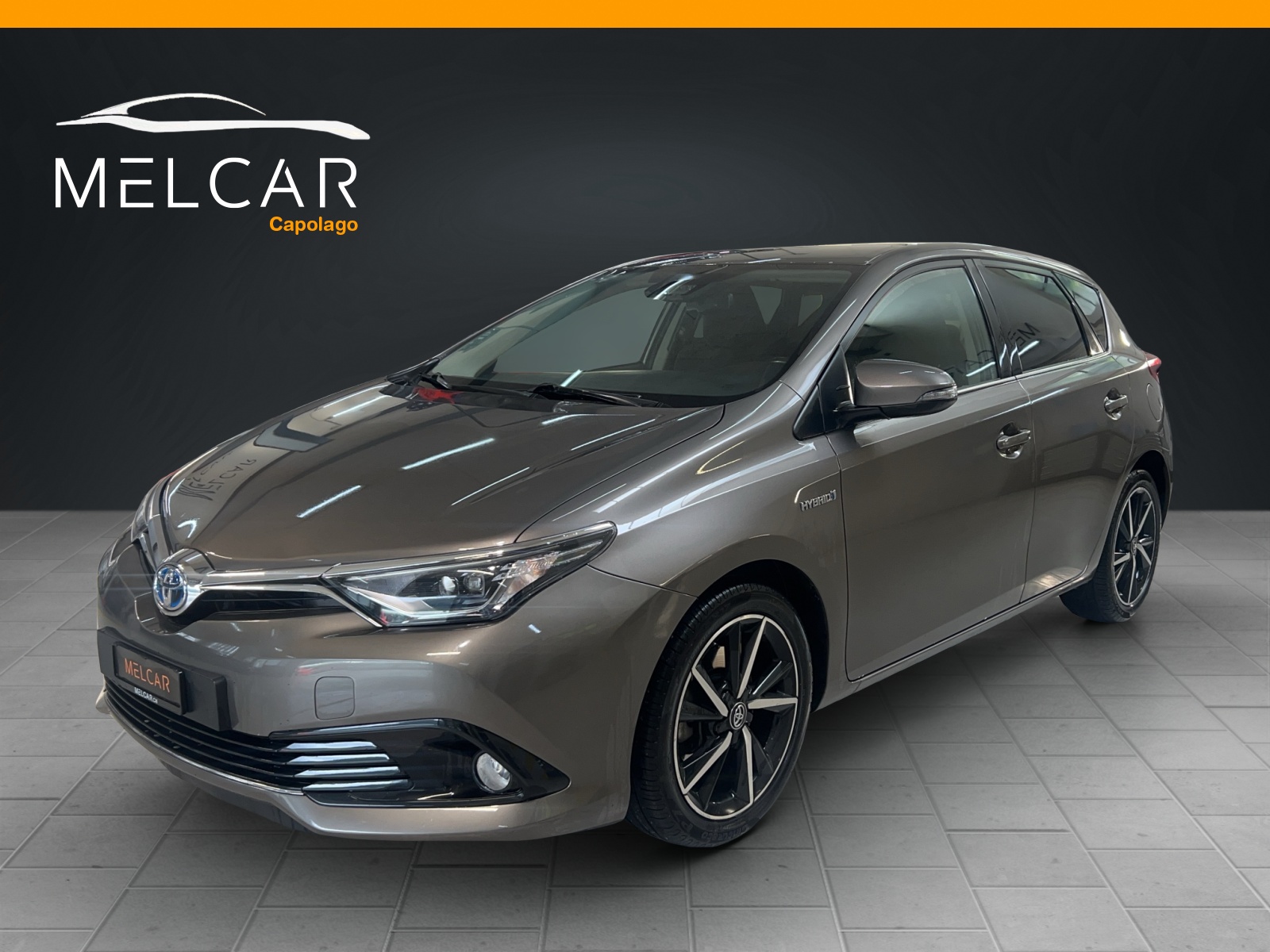 TOYOTA Auris 1.8 HSD Trend e-CVT