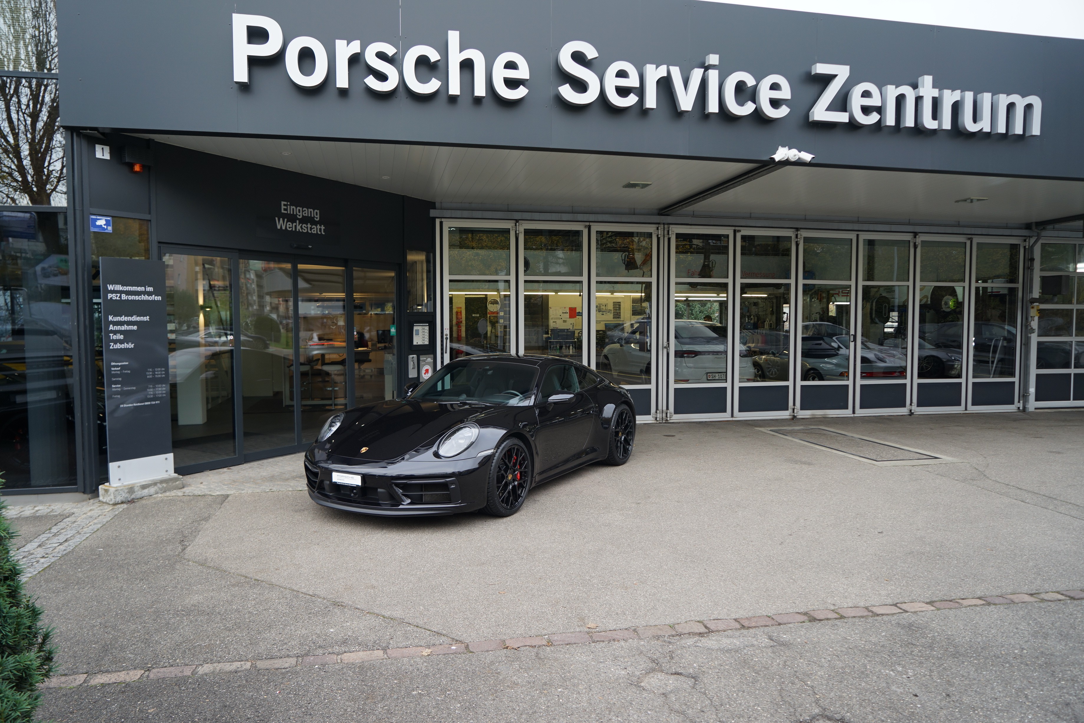 PORSCHE 911 Carrera 4 GTS PDK