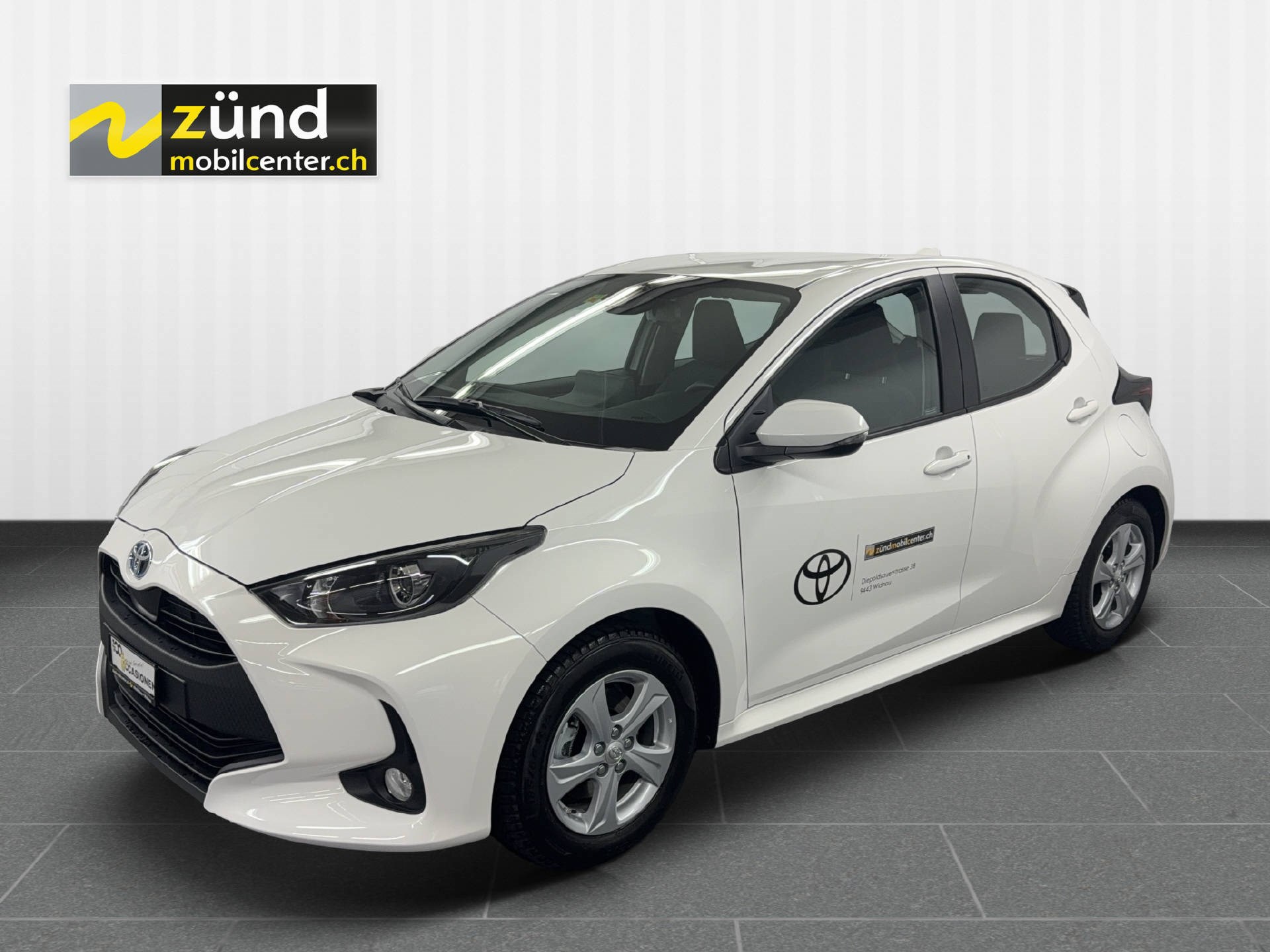 TOYOTA Yaris 1.5 VVT-i HSD 116PS Trend