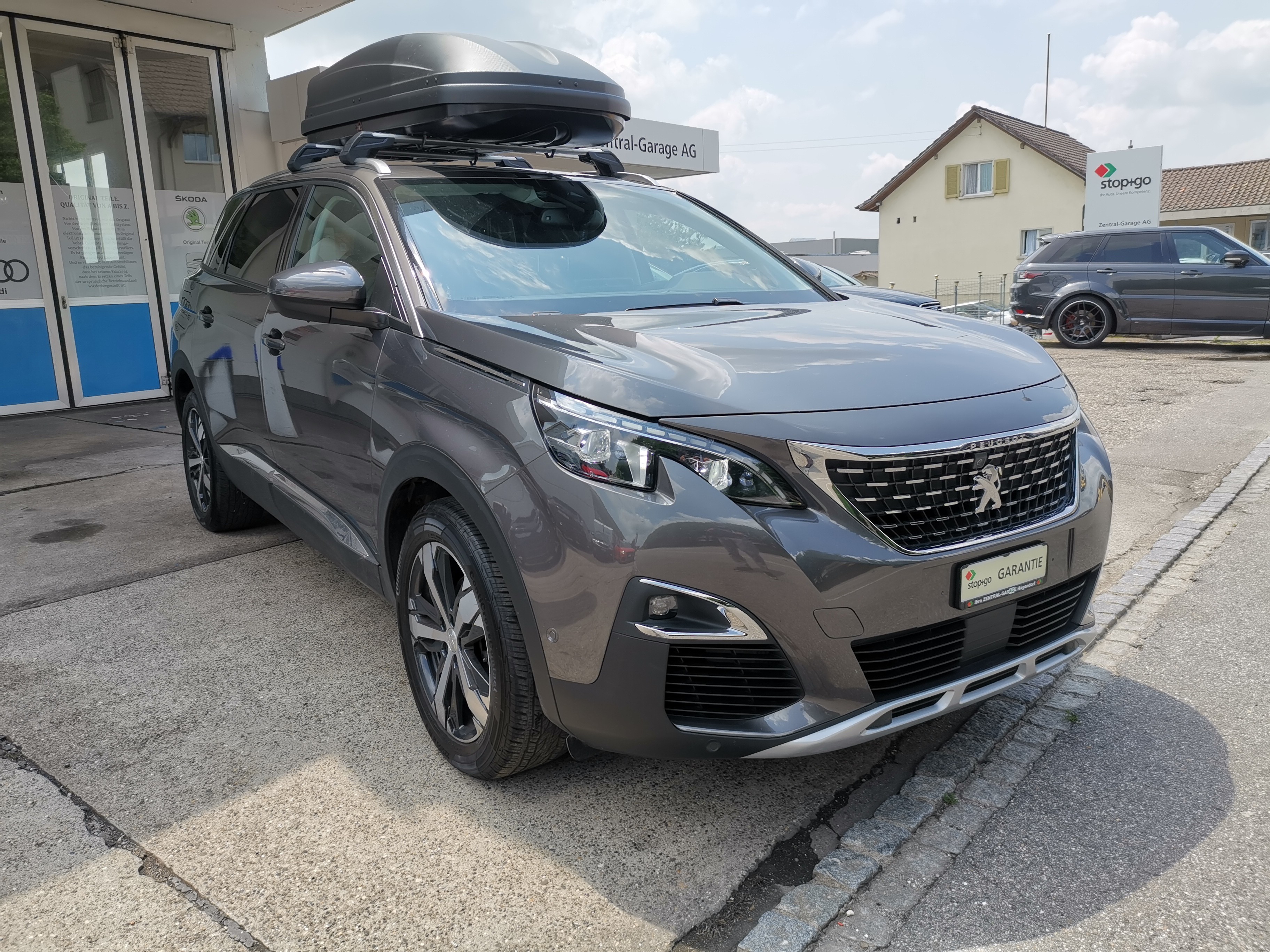 PEUGEOT 5008 1.2 Pure Tech Allure EAT8