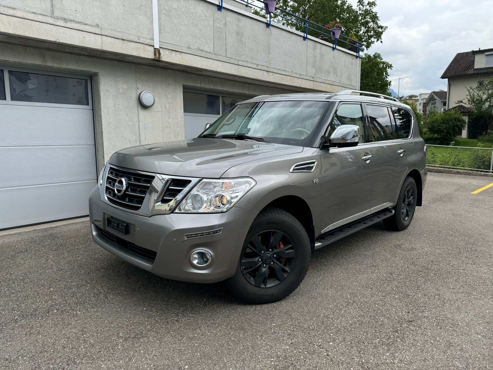 NISSAN Patrol Platinum V8