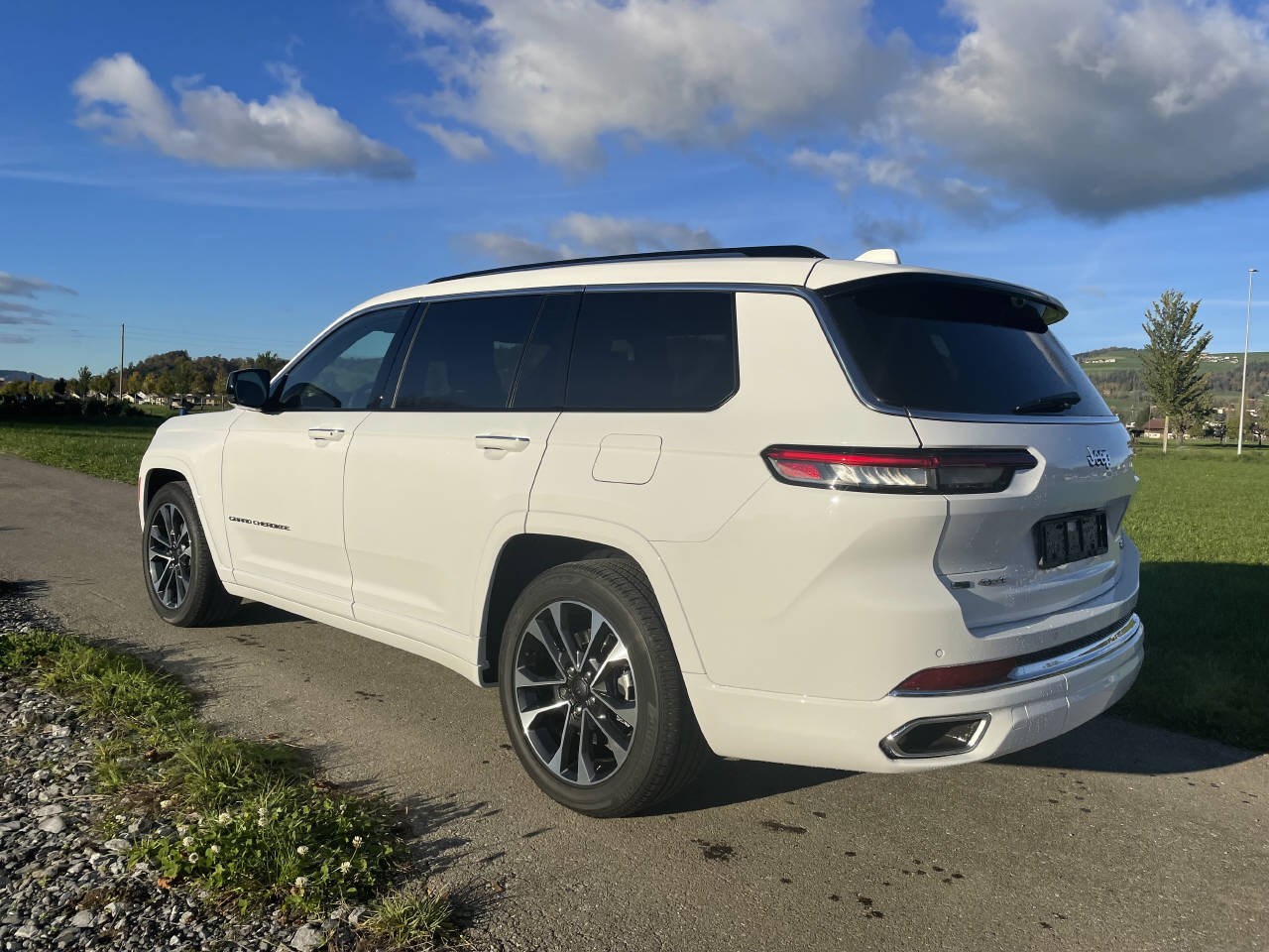 JEEP Grand Cherokee L 5.7 V8 HEMI Overland