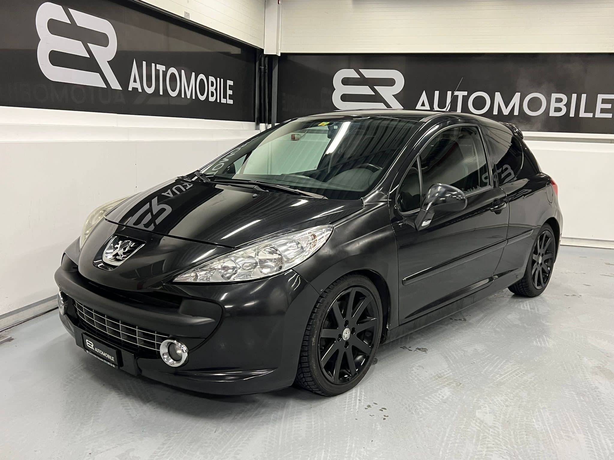 PEUGEOT 207 1.6 16V Turbo GTi