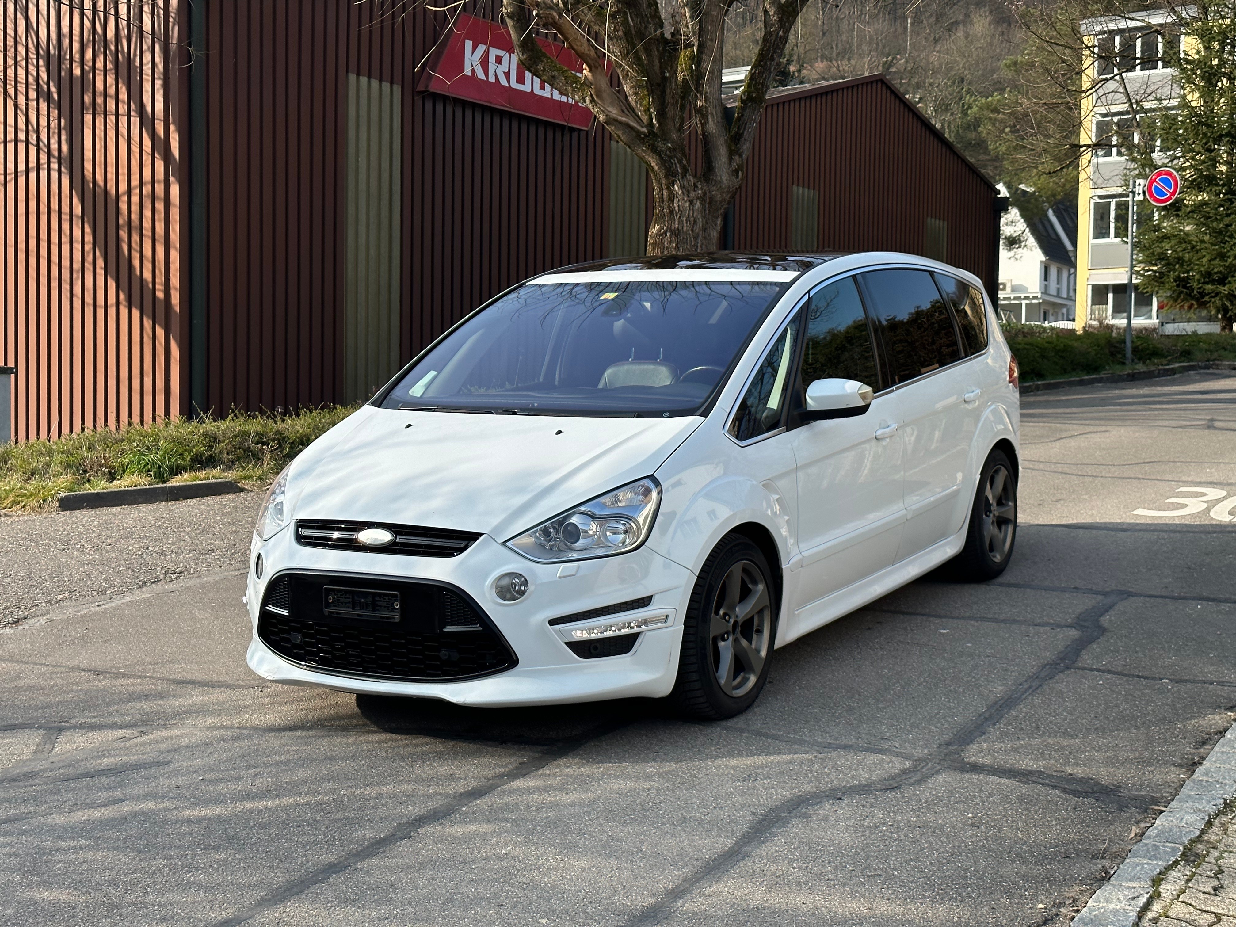 FORD S-Max 2.0 SCTi Titanium PowerShift