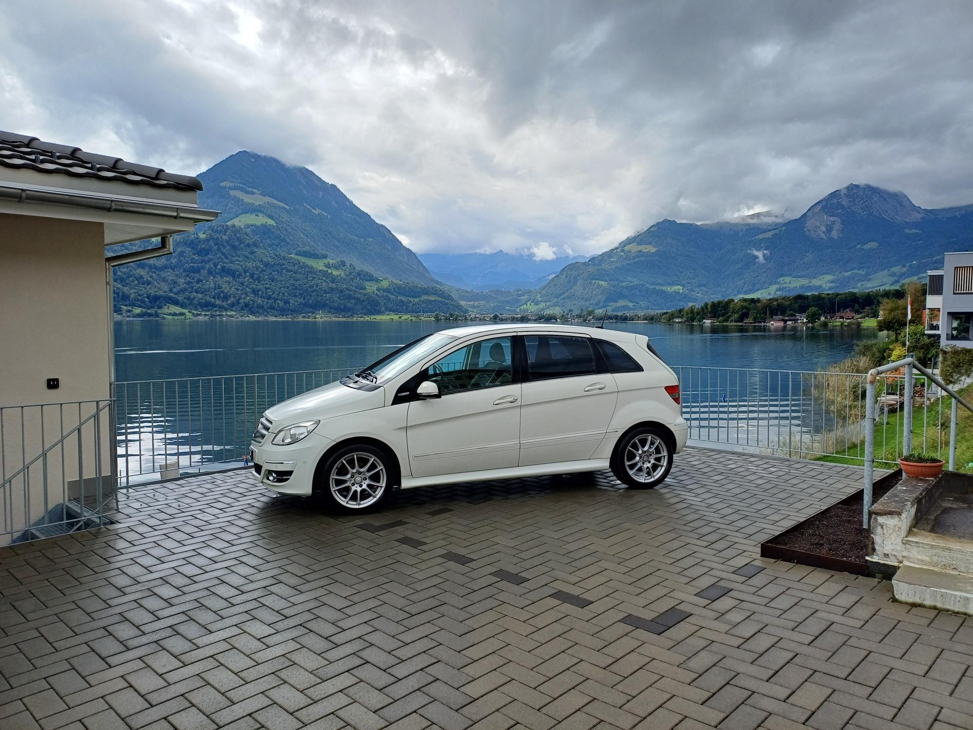 MERCEDES-BENZ B 180 BlueEfficiency Selection