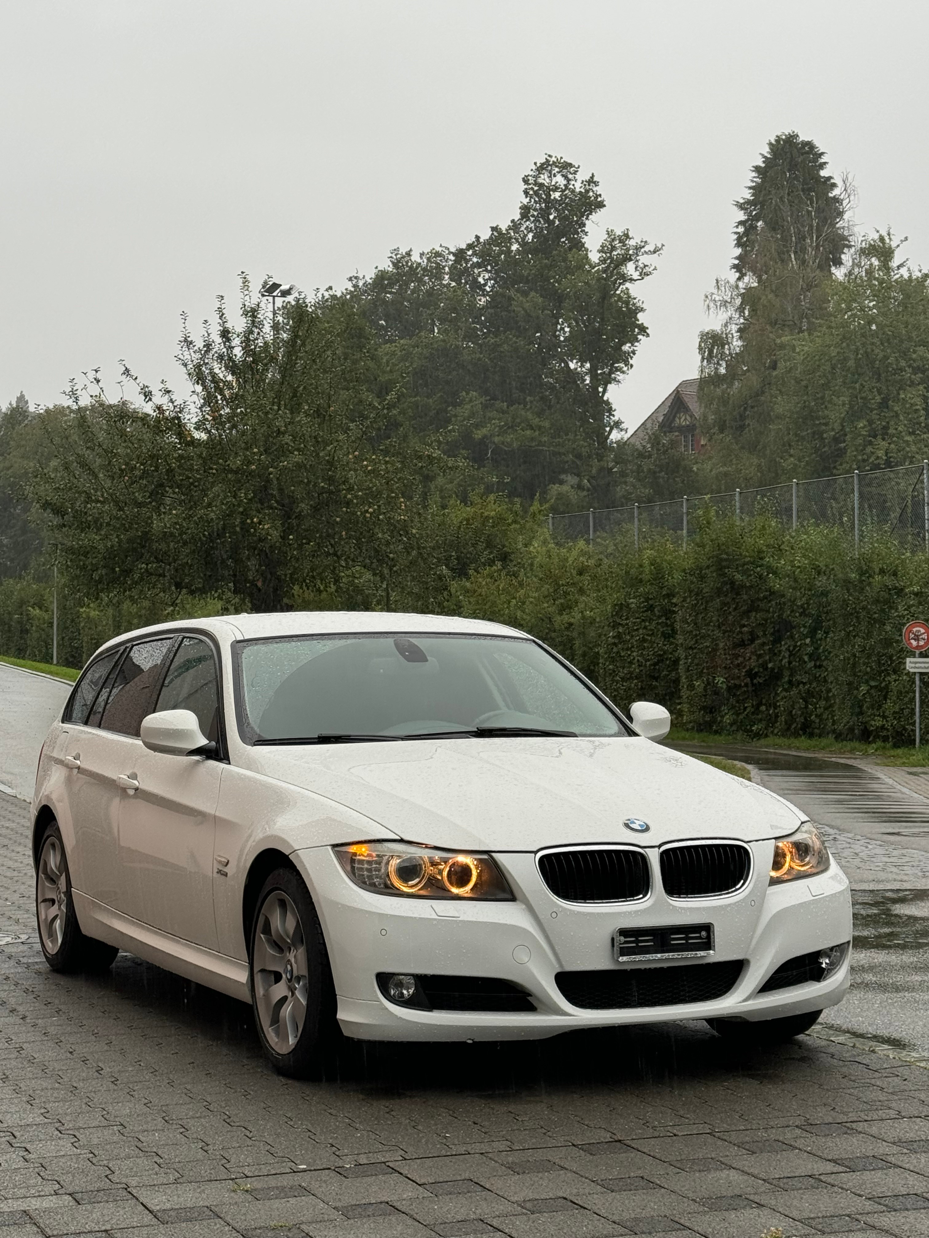 BMW 320d xDrive Touring Steptronic