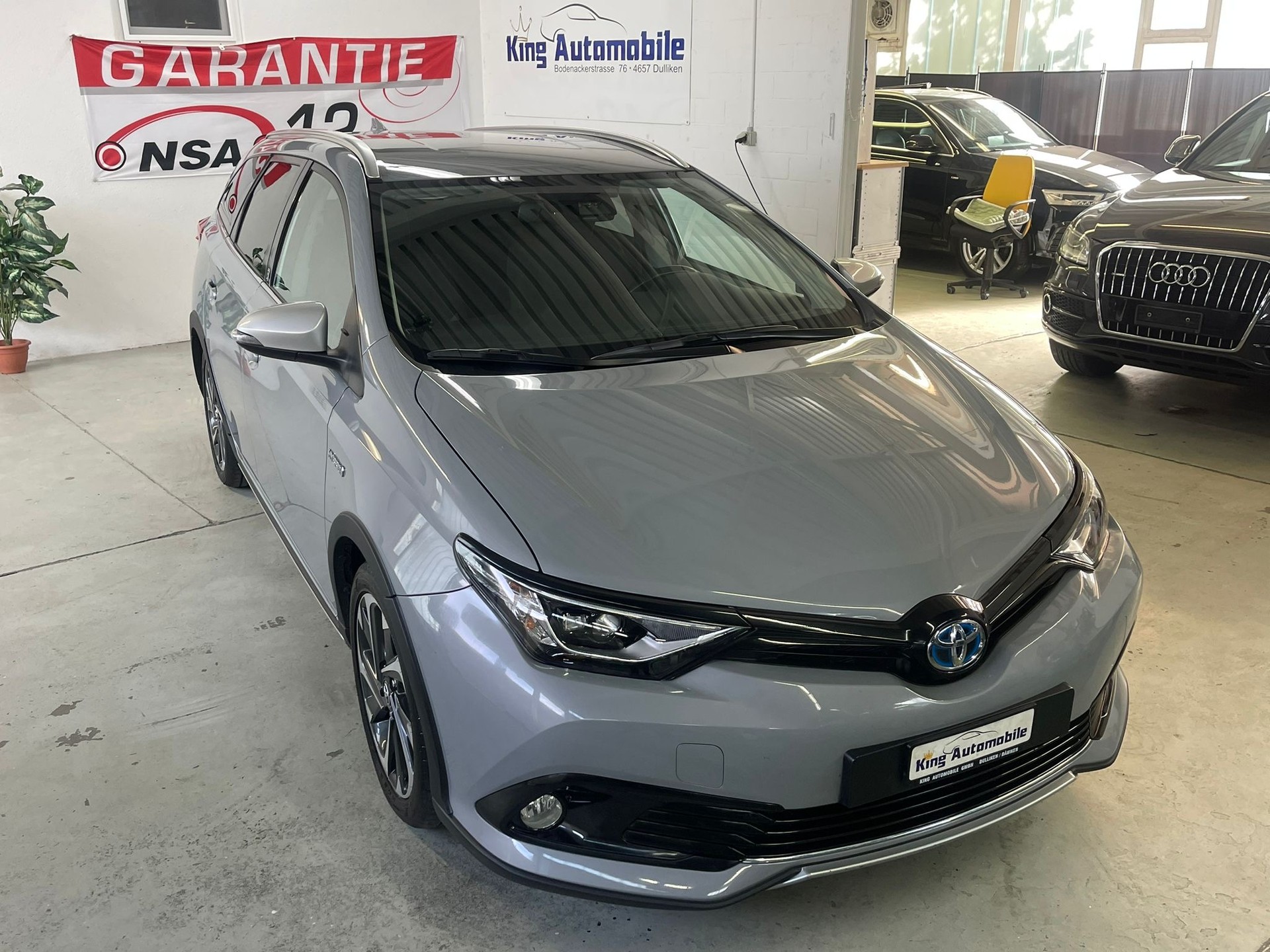 TOYOTA Auris Touring Sports 1.8 HSD Limited e-CVT