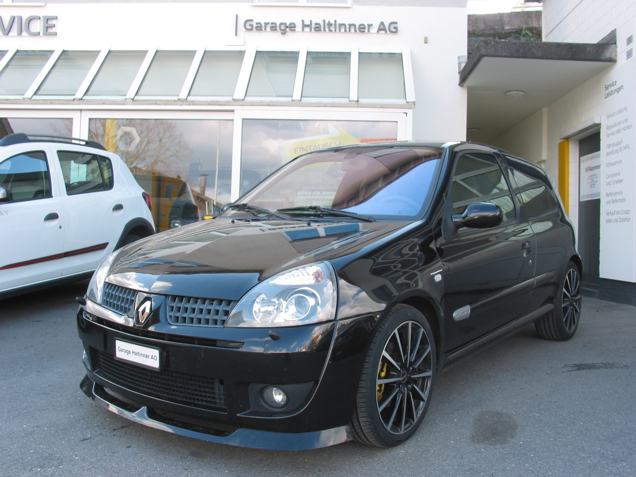 RENAULT Clio 2.0 16V Sport