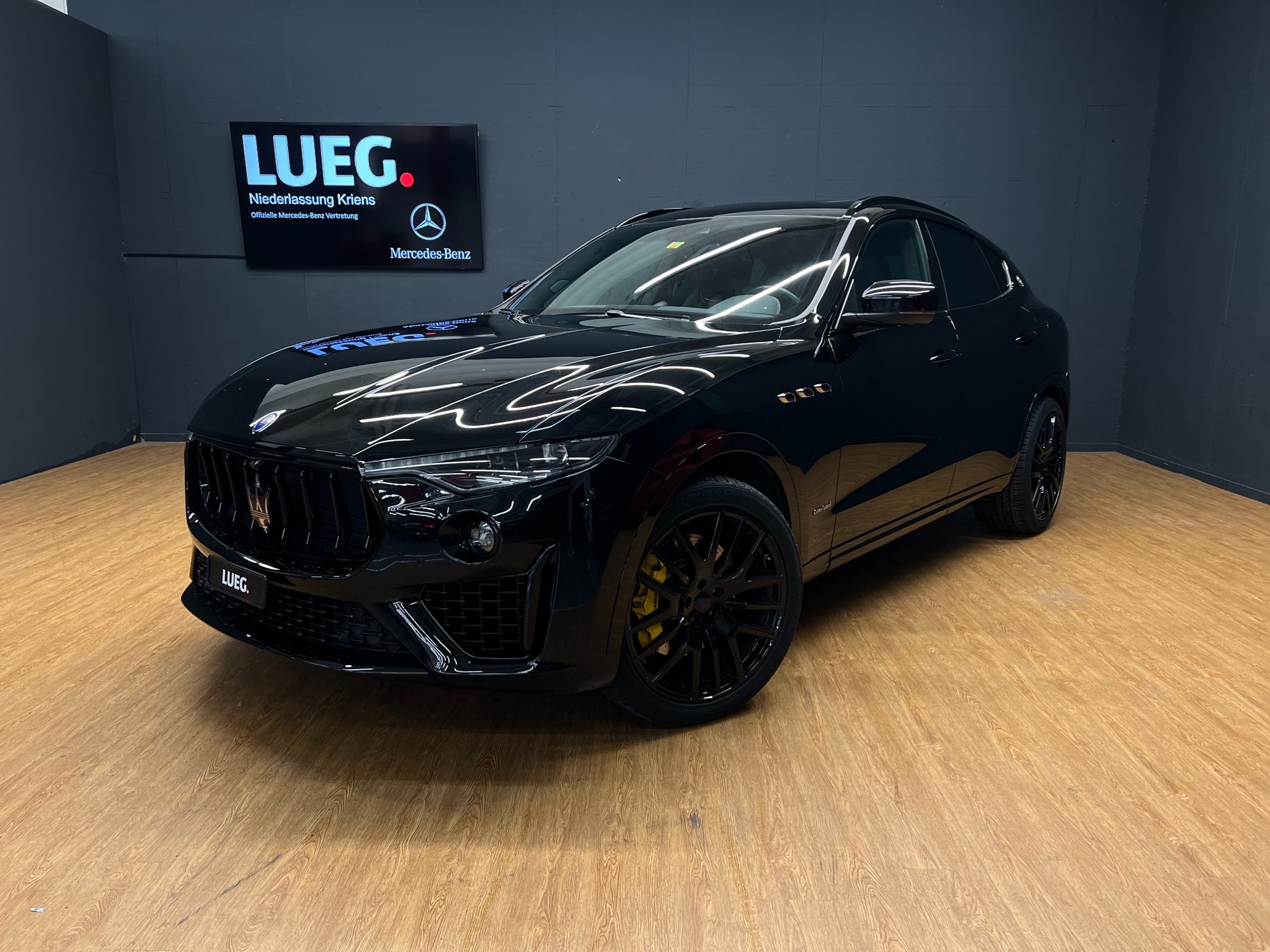 MASERATI Levante S 3.0 V6 Nerissimo Automatica