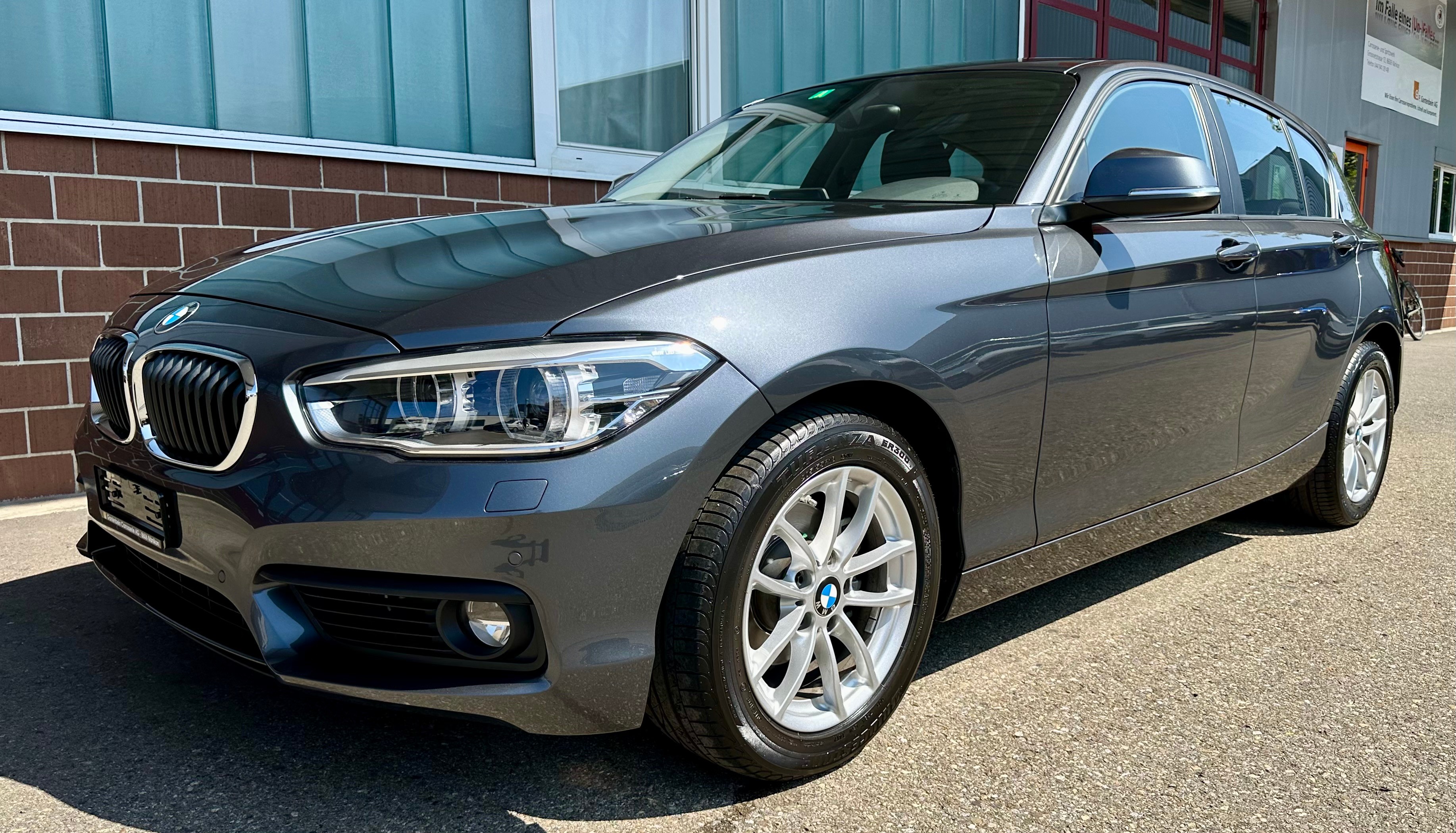 BMW 118i Sport Line Steptronic