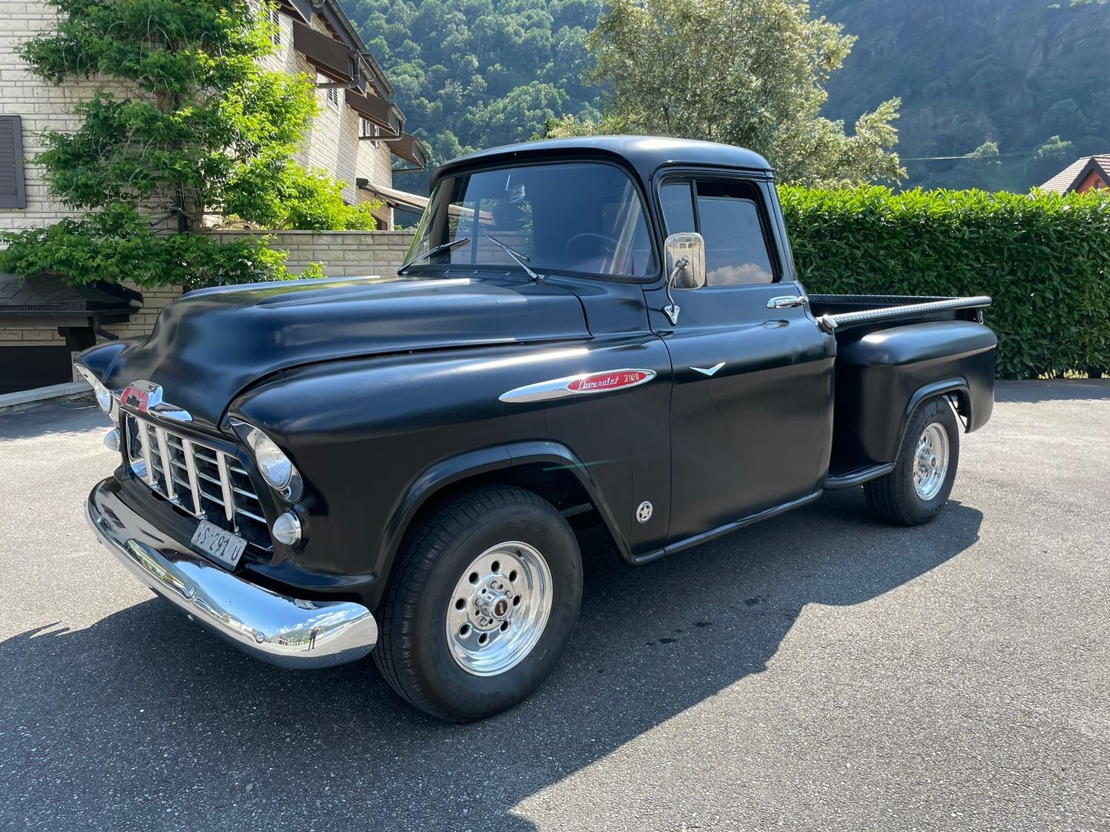 CHEVROLET Apache