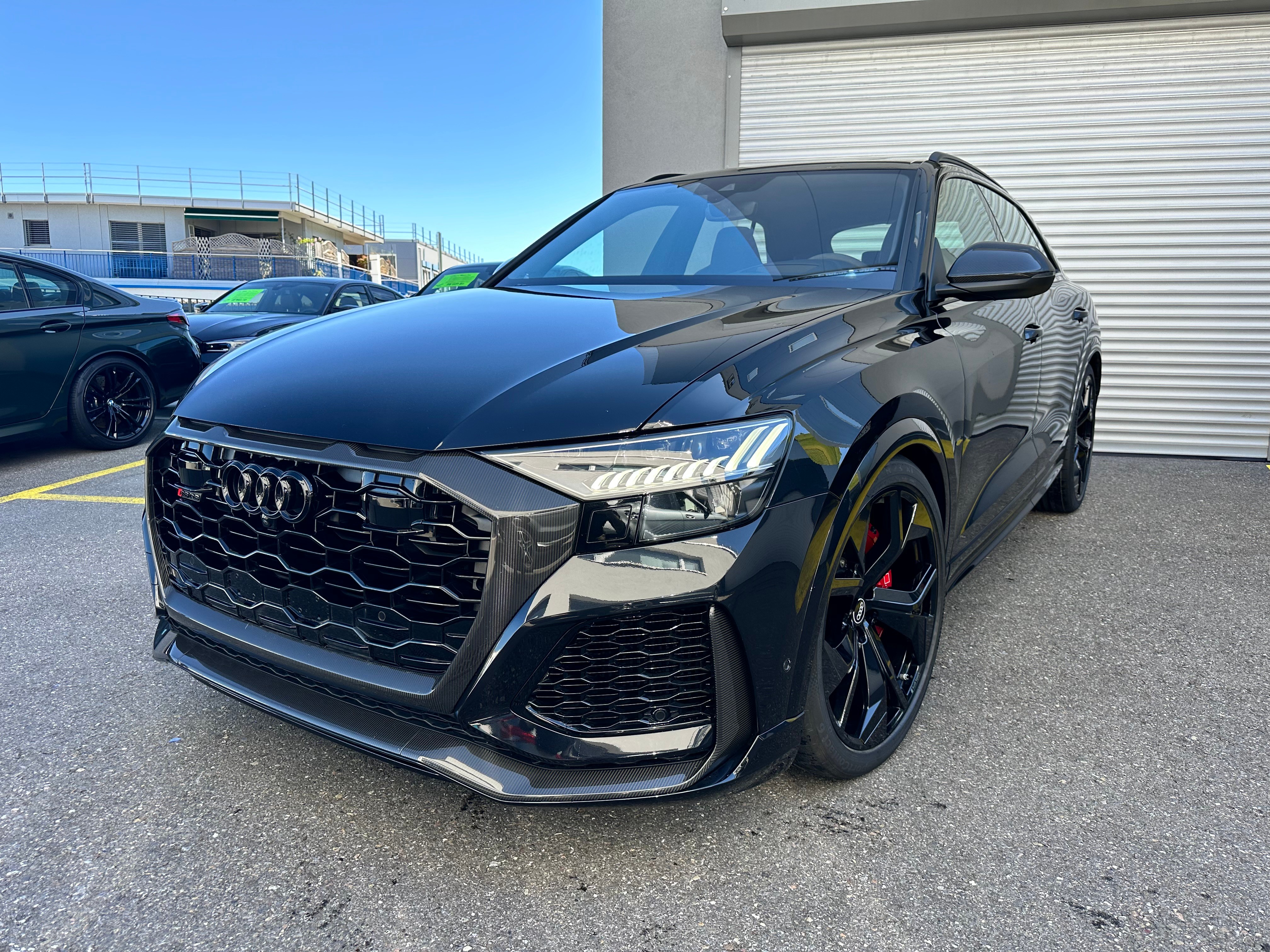 AUDI RSQ8 quattro tiptronic