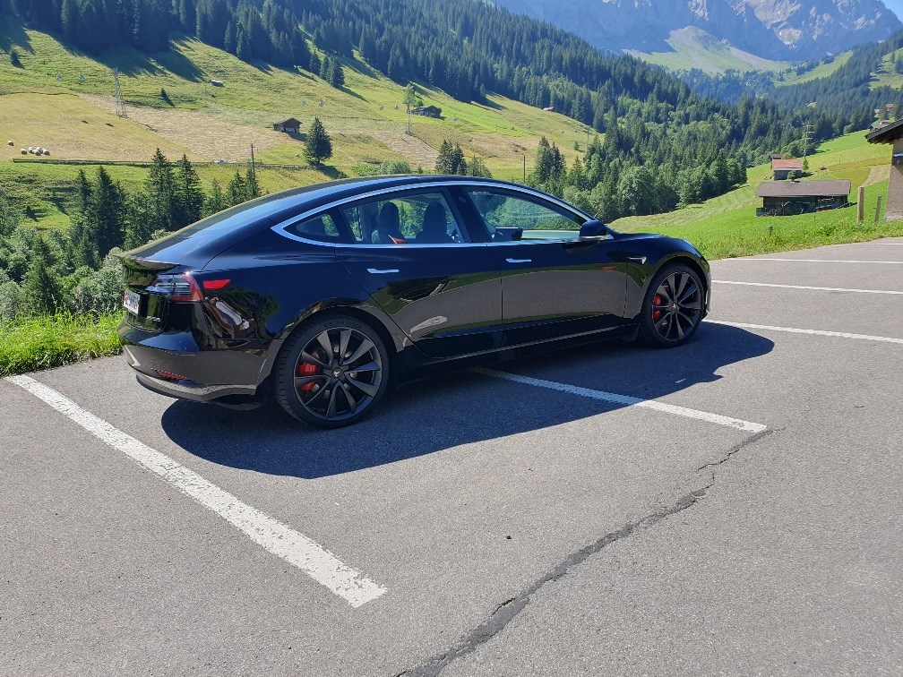 TESLA Model 3 Performance Dual Motor AWD