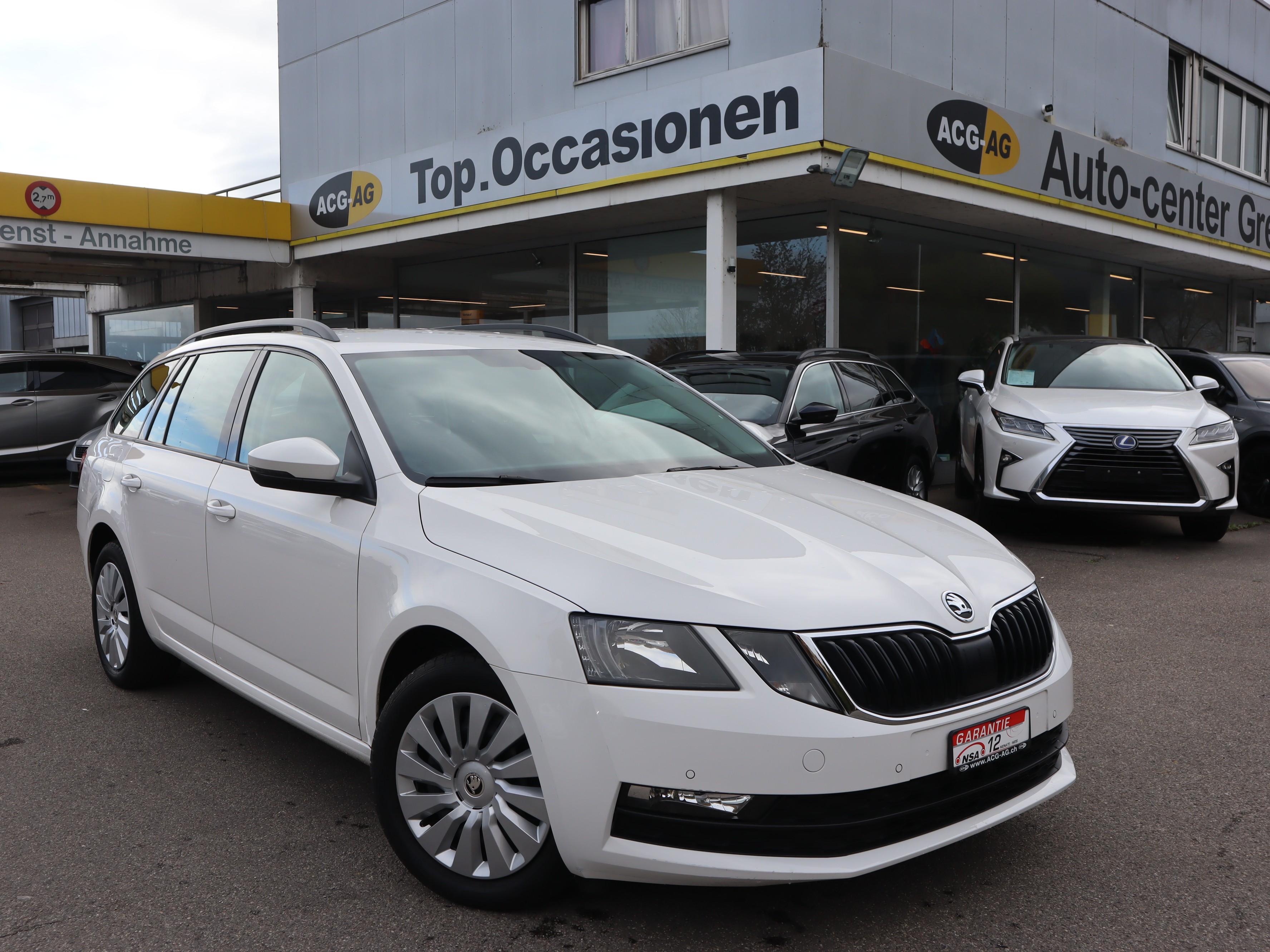 SKODA Octavia Combi 1.6 TDI Ambition DSG ** Gr-Navigation ** PDC ** Frisch Ab MFK & Service **