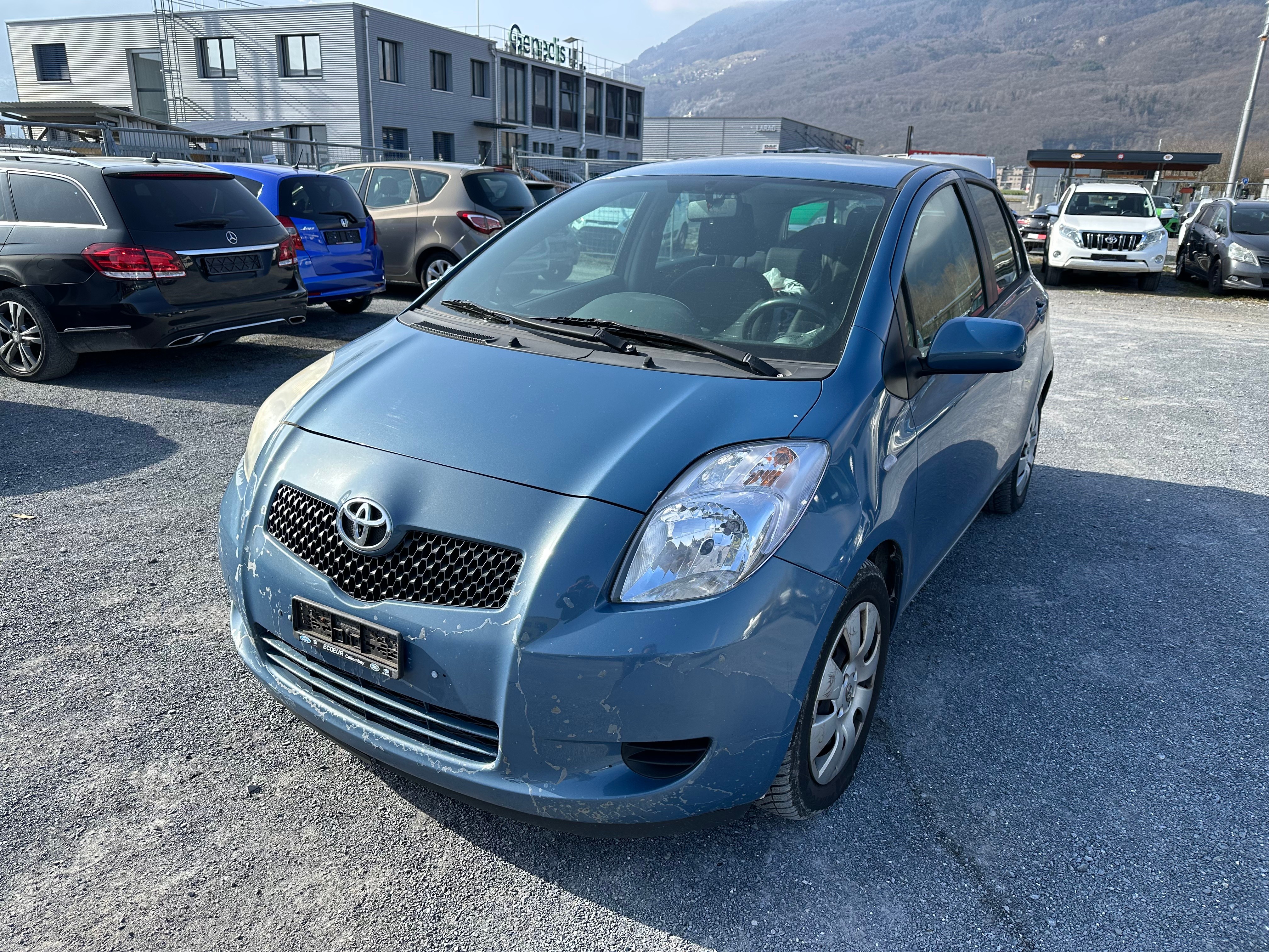 TOYOTA Yaris 1.3 Linea Sol