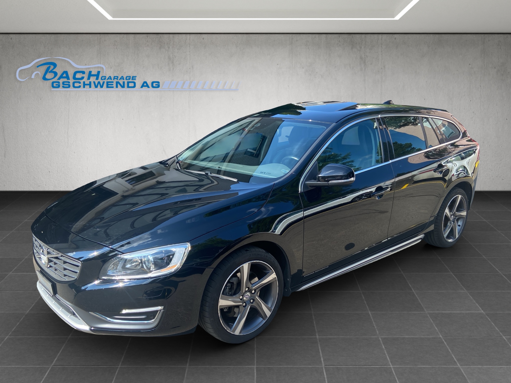 VOLVO V60 D4 AWD Summum Geartronic