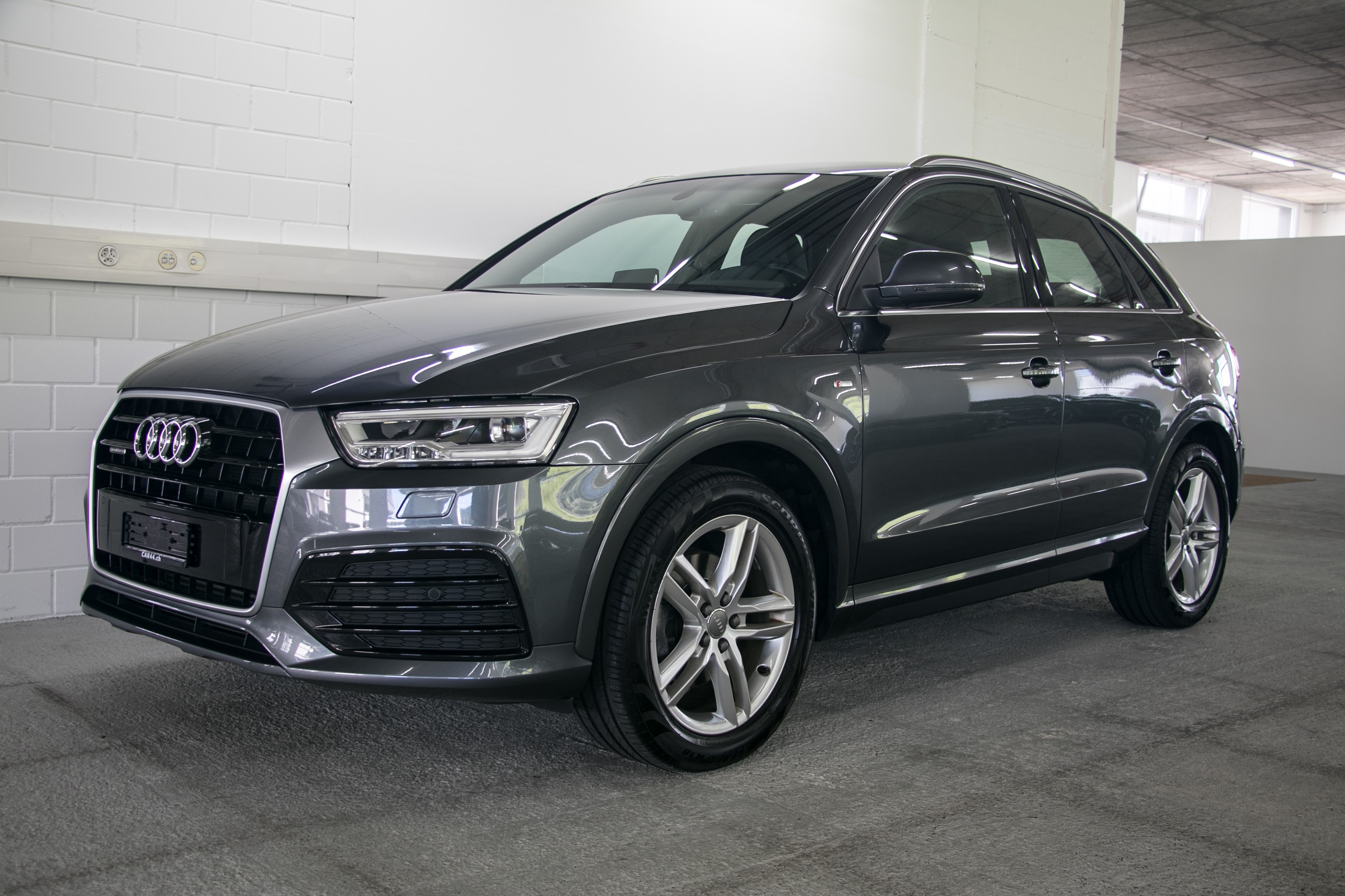 AUDI Q3 2.0 TFSI sport quattro S-tronic