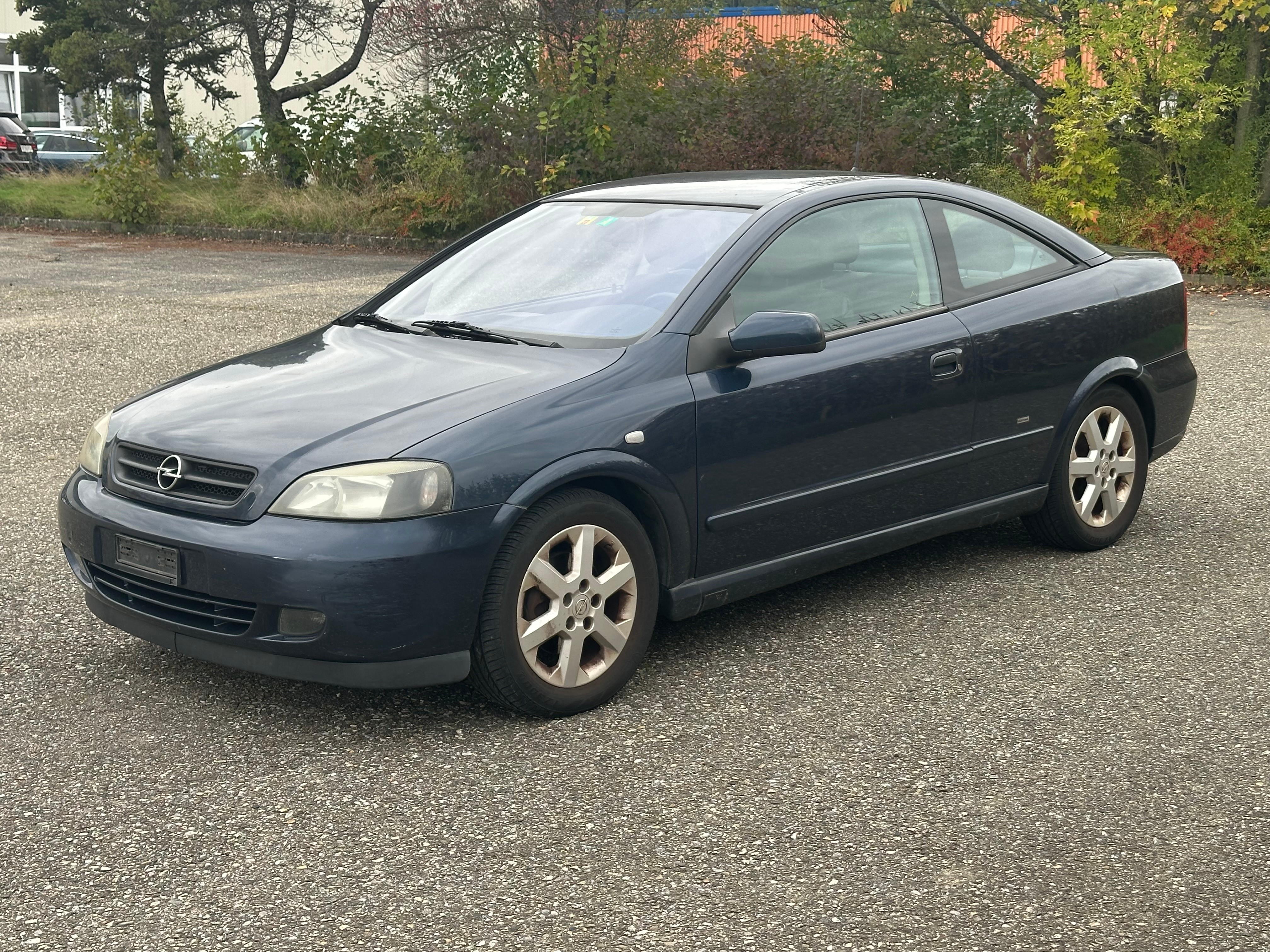 OPEL Astra Coupé 2.2i 16V Linea Blu