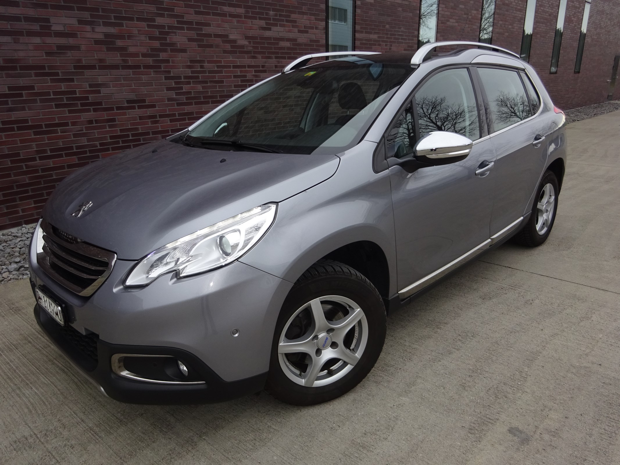 PEUGEOT 2008 1.2 PureTech Allure EAT6