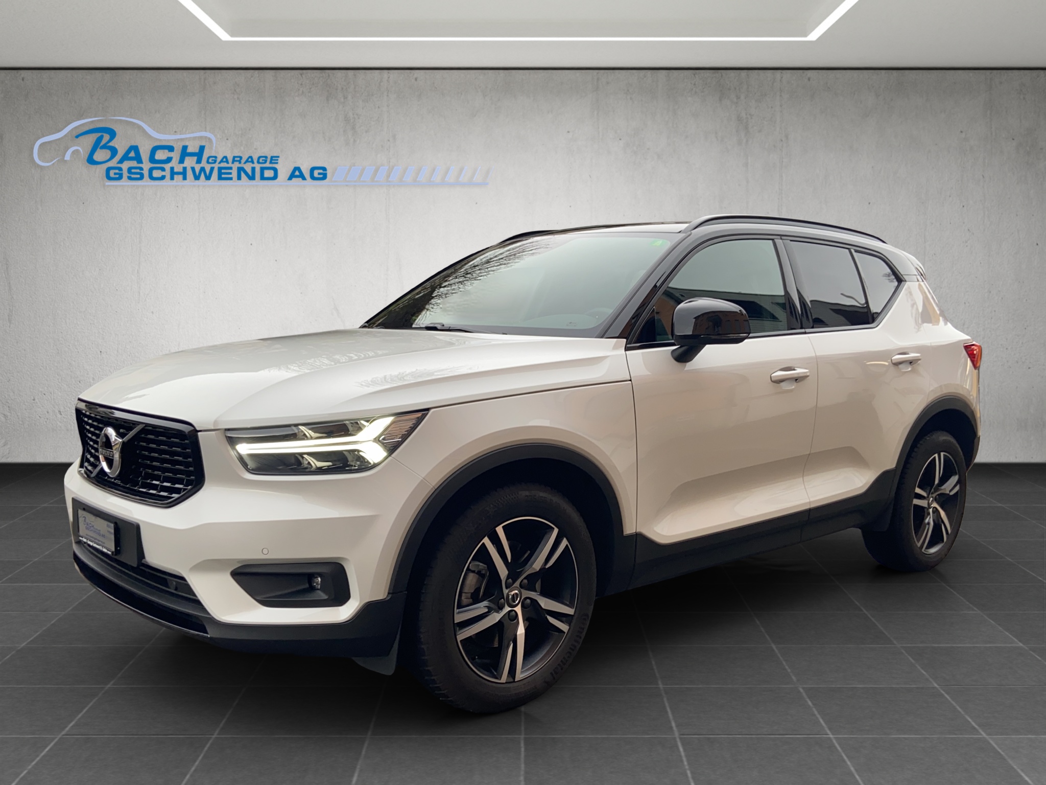 VOLVO XC40 B4 Benzin Mild Hybrid AWD R-Design Geartronic