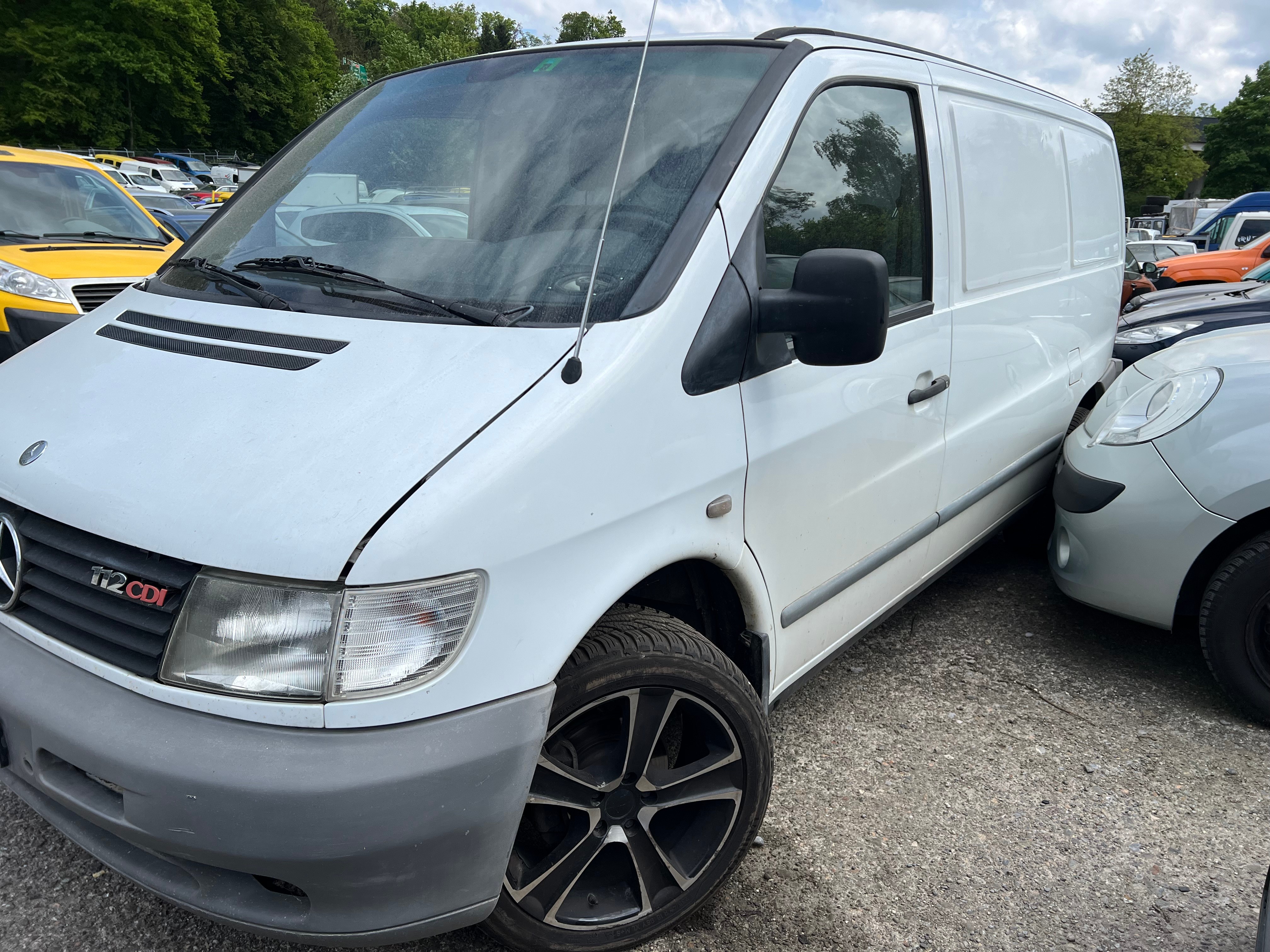 MERCEDES-BENZ VITO