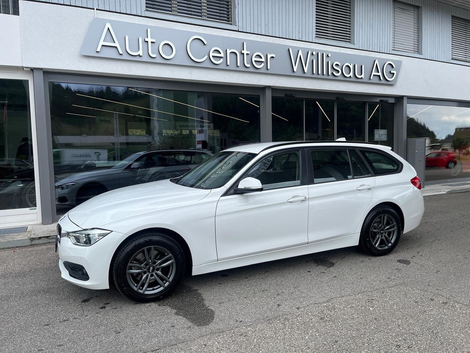 BMW 320d xDrive Touring Steptronic